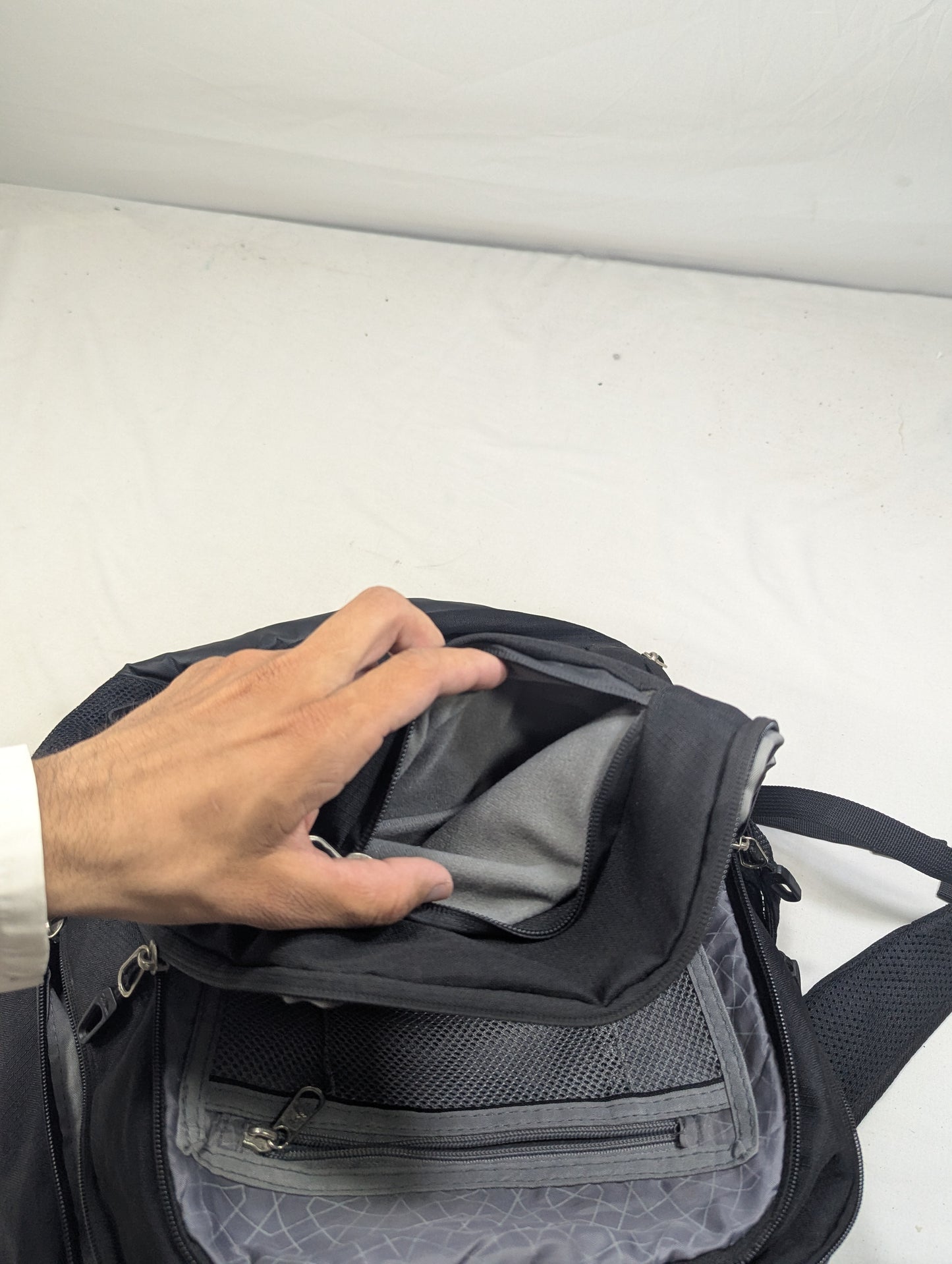 High Sierra Black color heavy load backpack