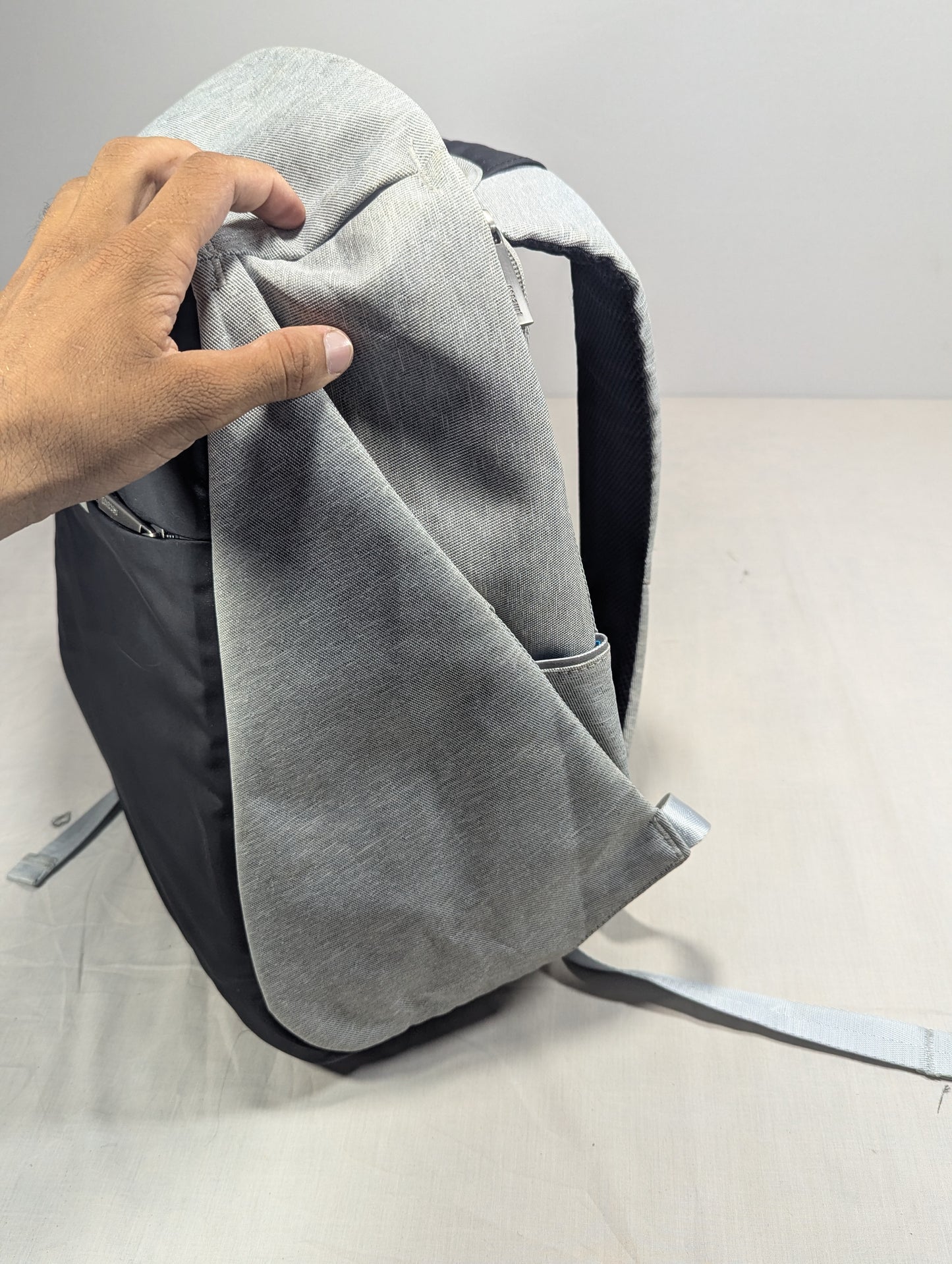 Laptop slim and smart backpack