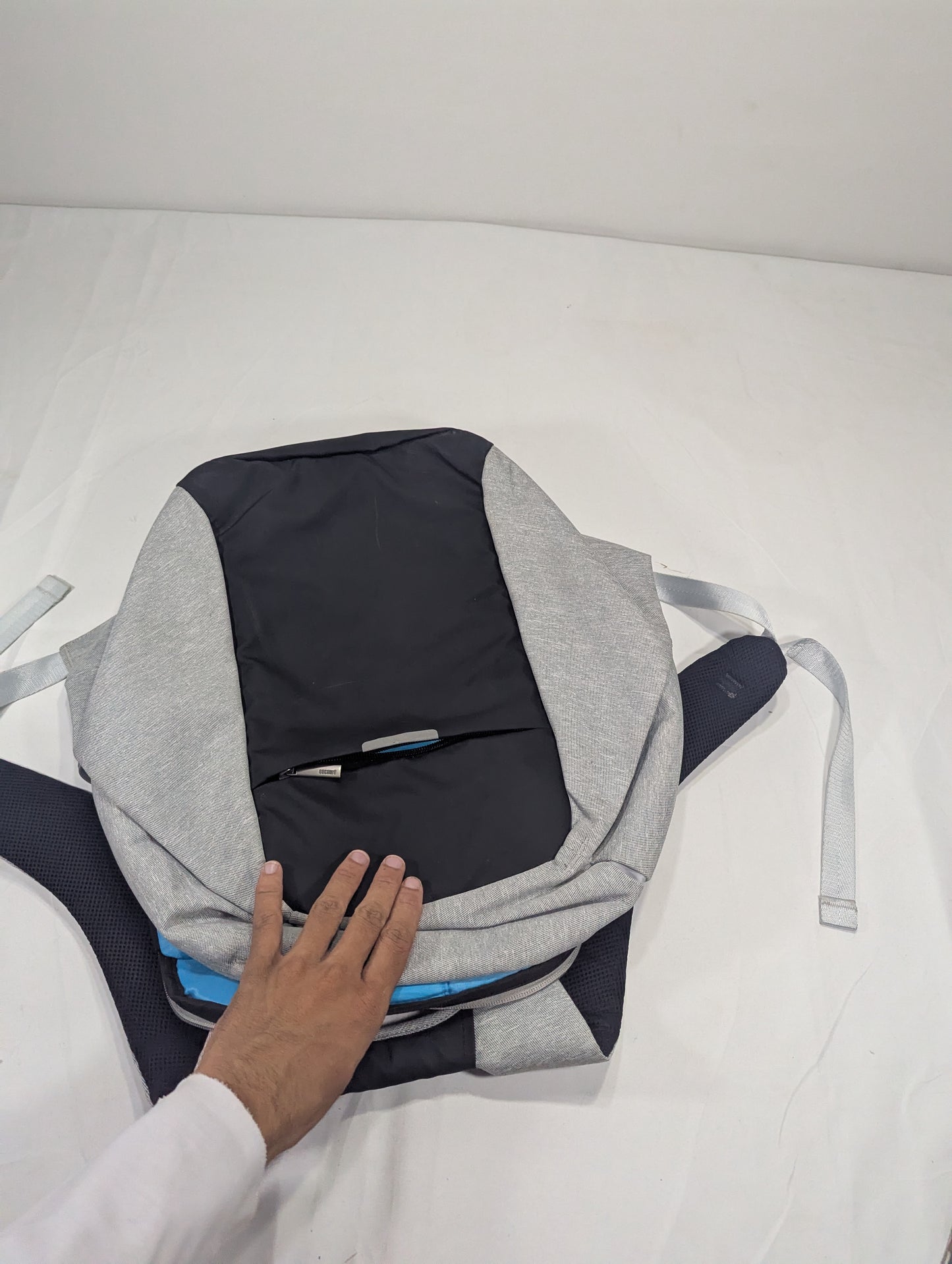 Laptop slim and smart backpack