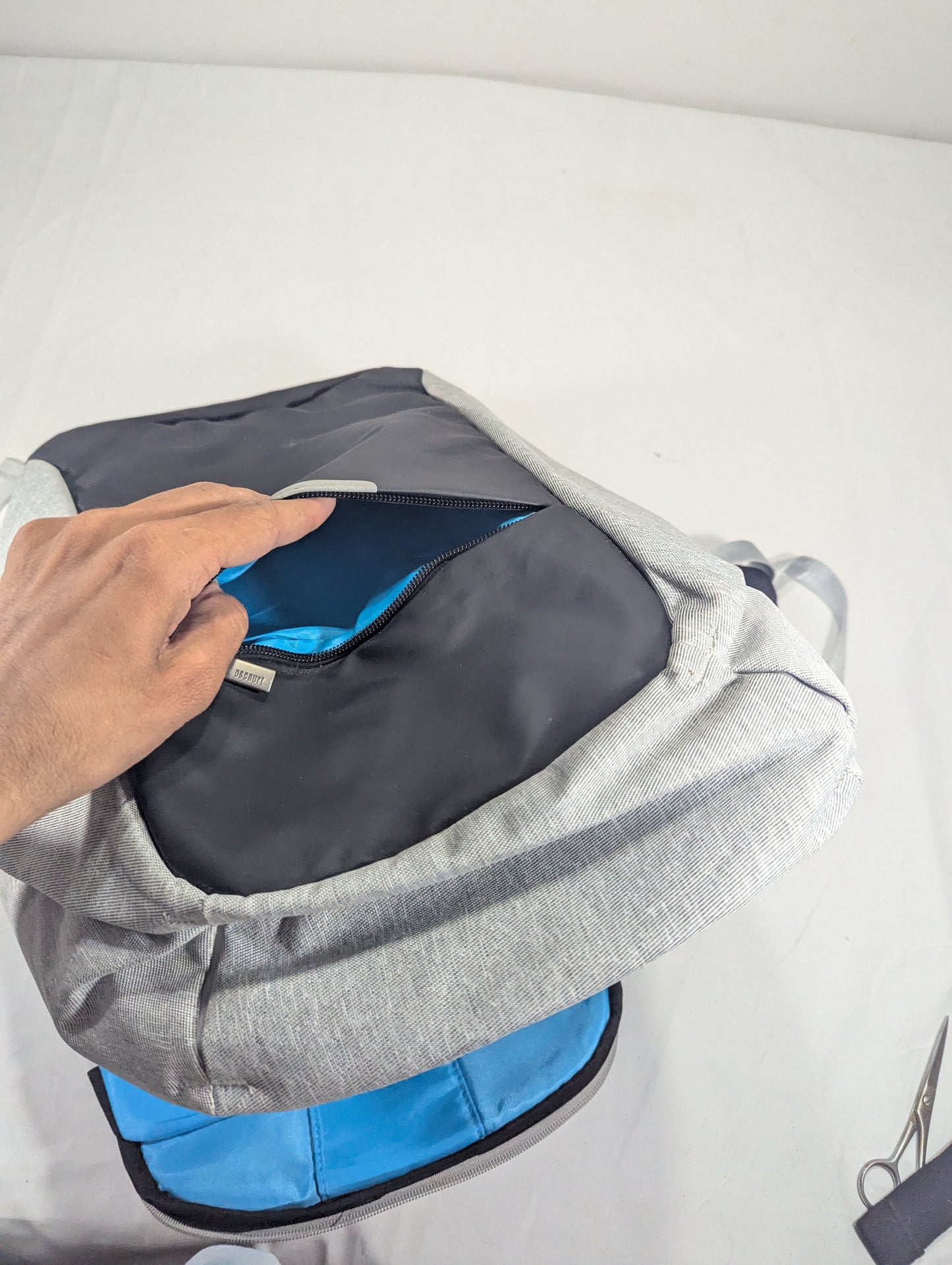 Laptop slim and smart backpack