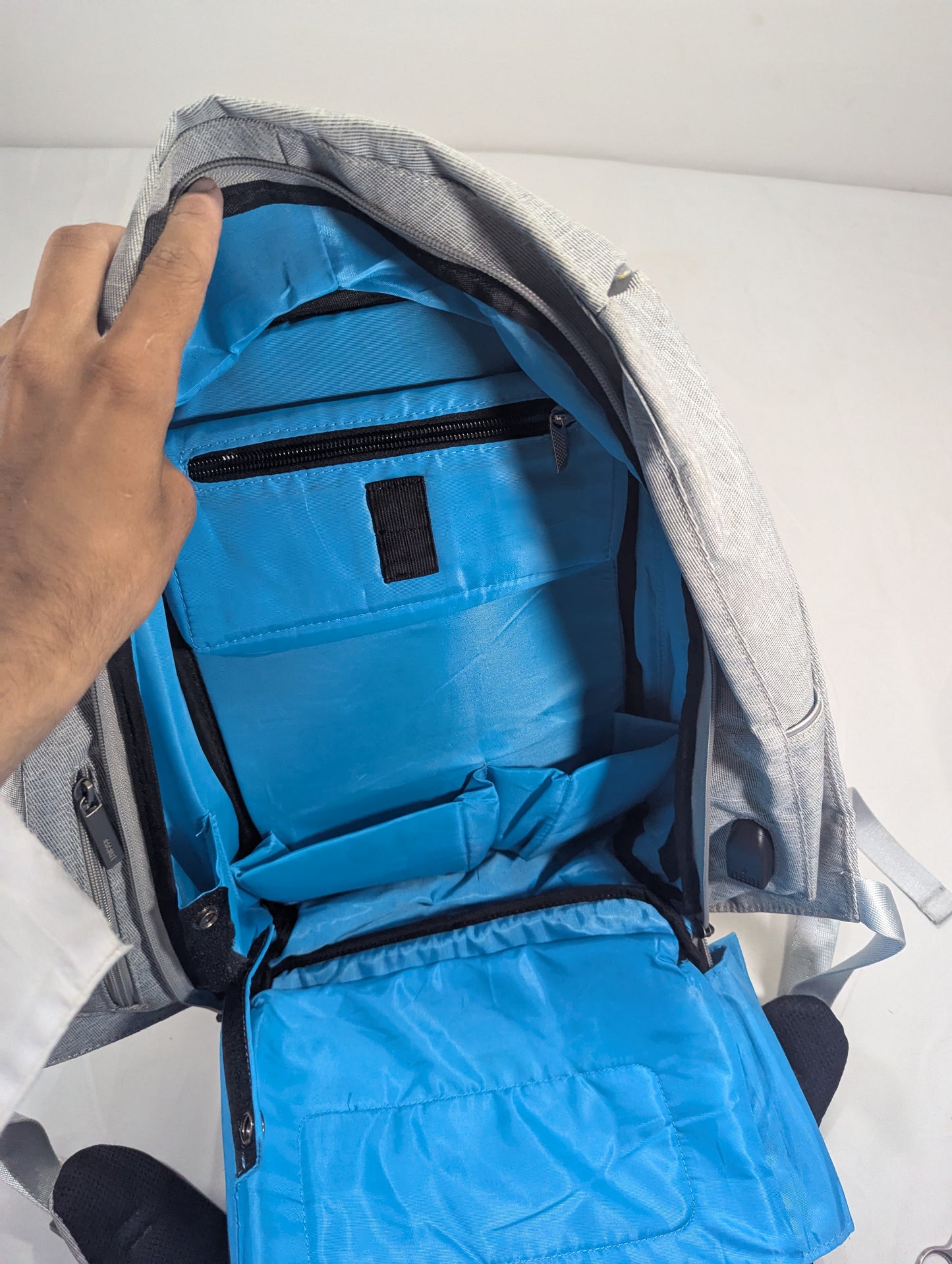 Laptop slim and smart backpack