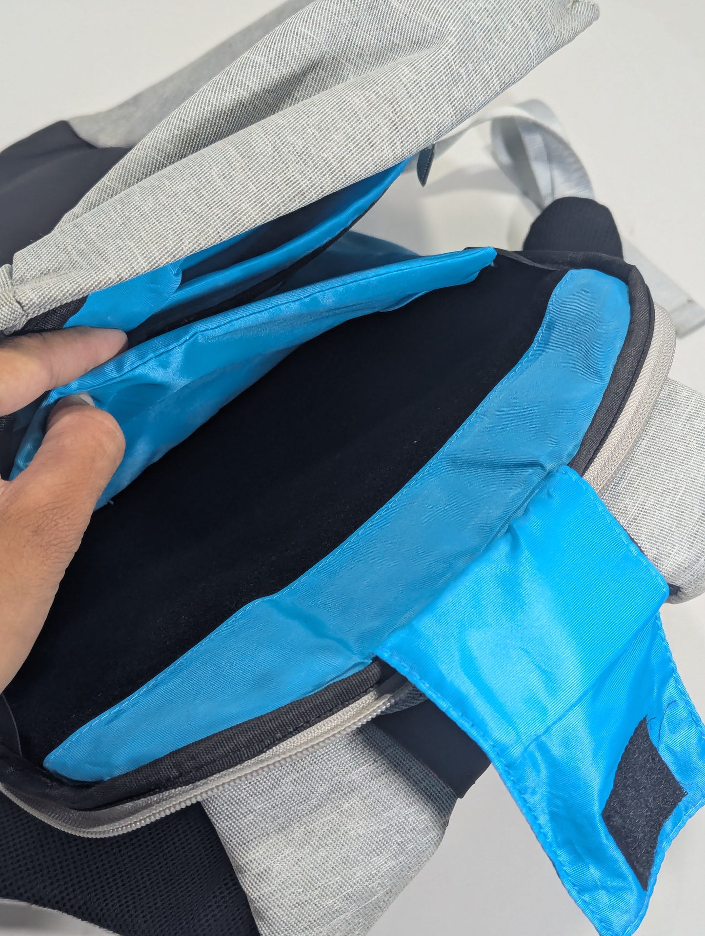 Laptop slim and smart backpack