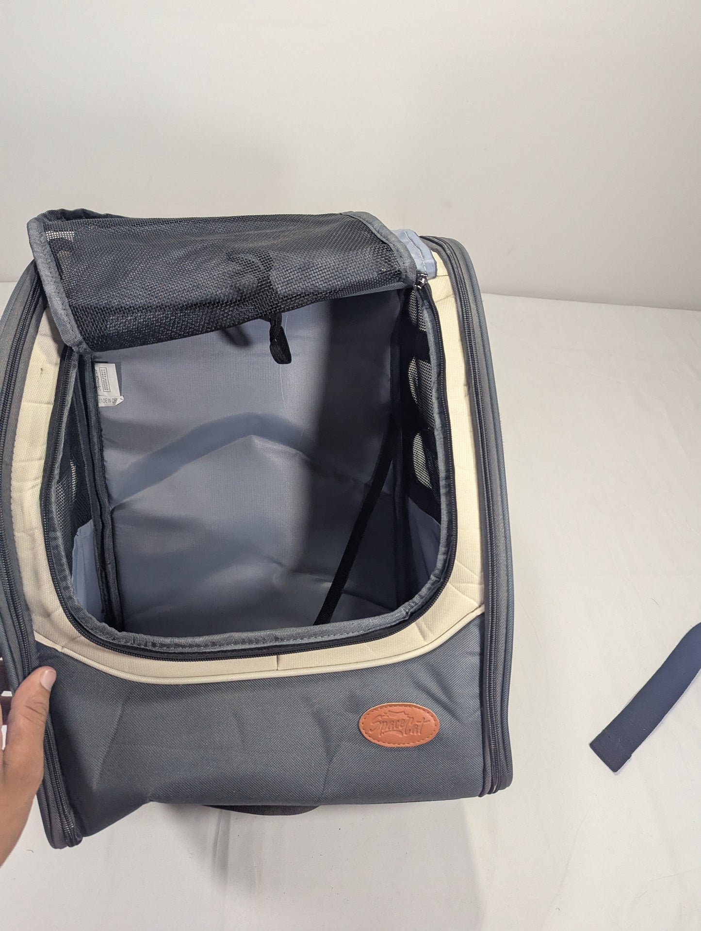 Pet backpack