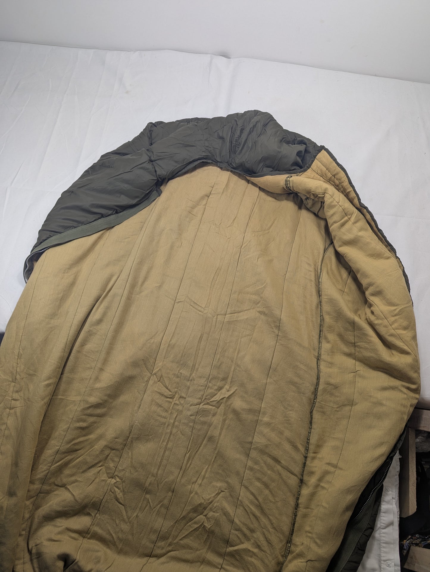 Preloved Military lot sleeping bag Sb10