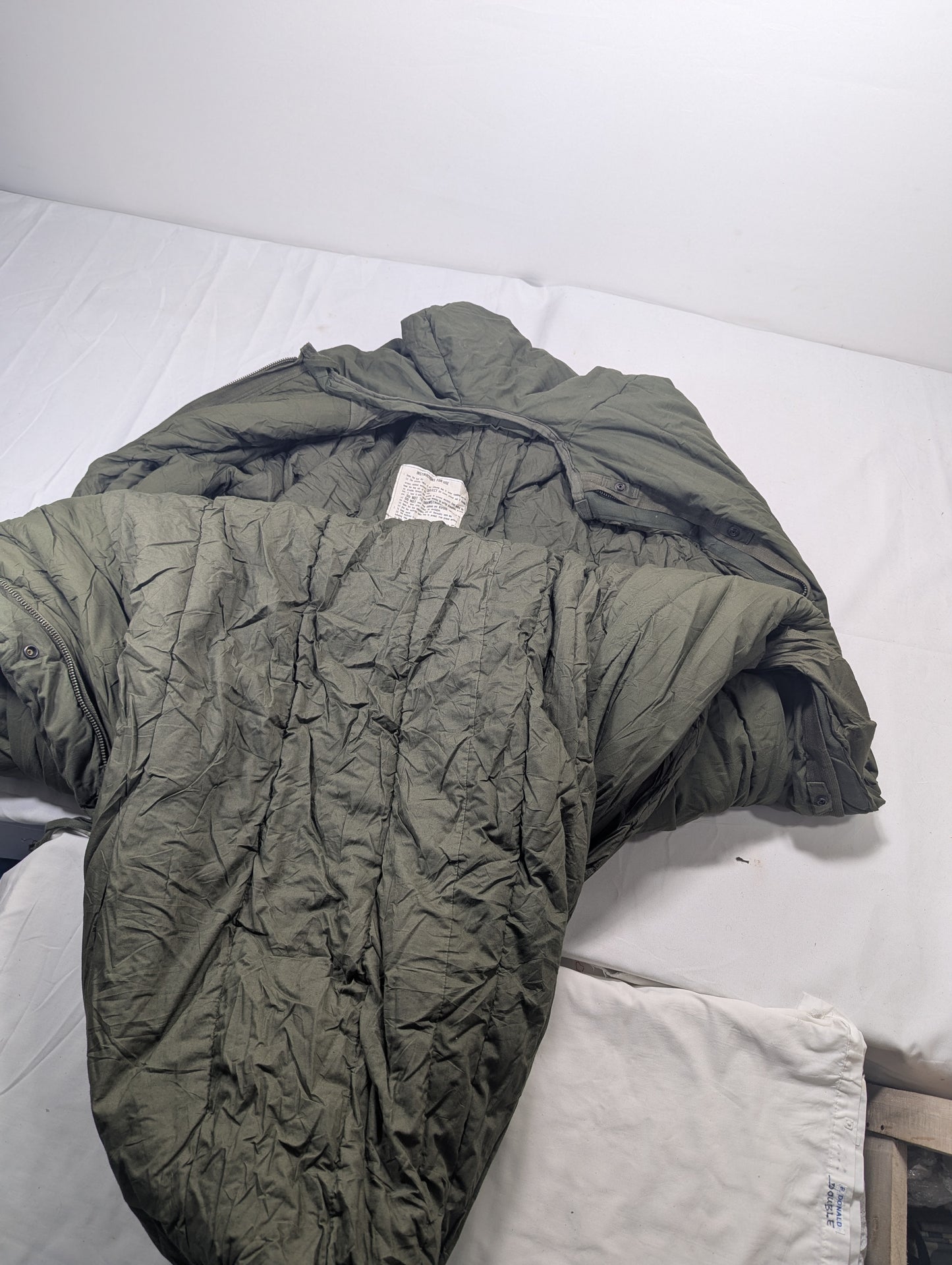 Preloved Military lot sleeping bag Sb12