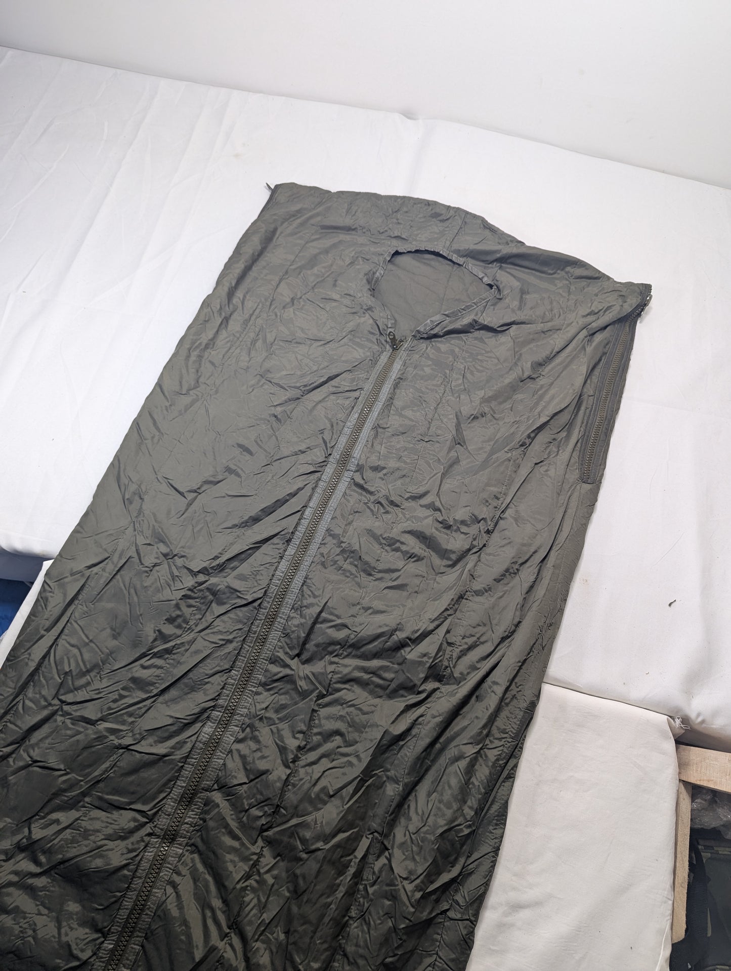 Preloved Military lot sleeping bag Sb24