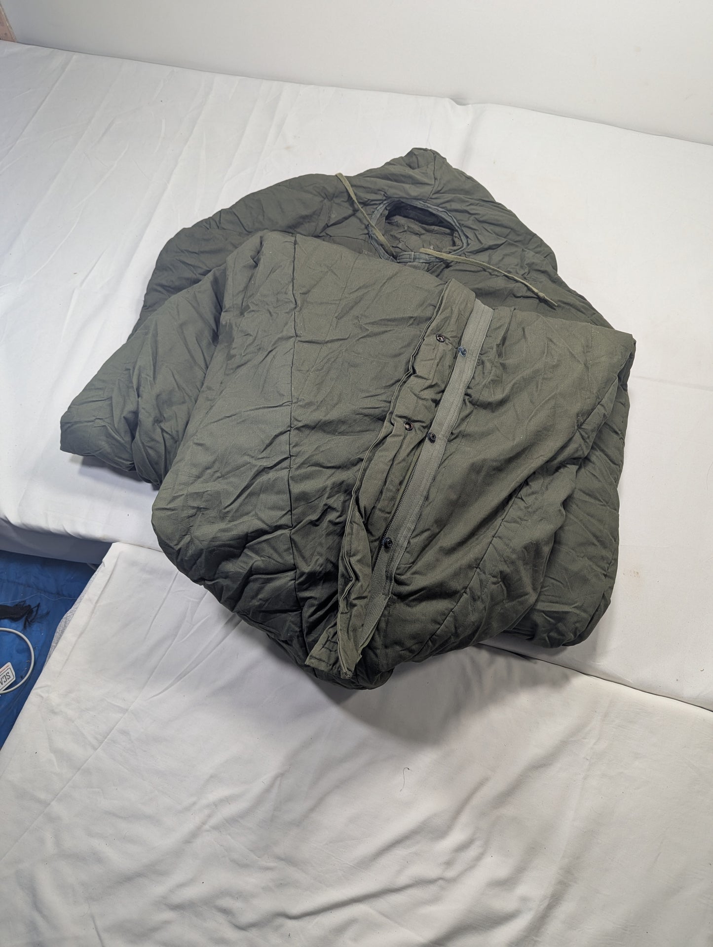 Preloved Military lot sleeping bag Sb8