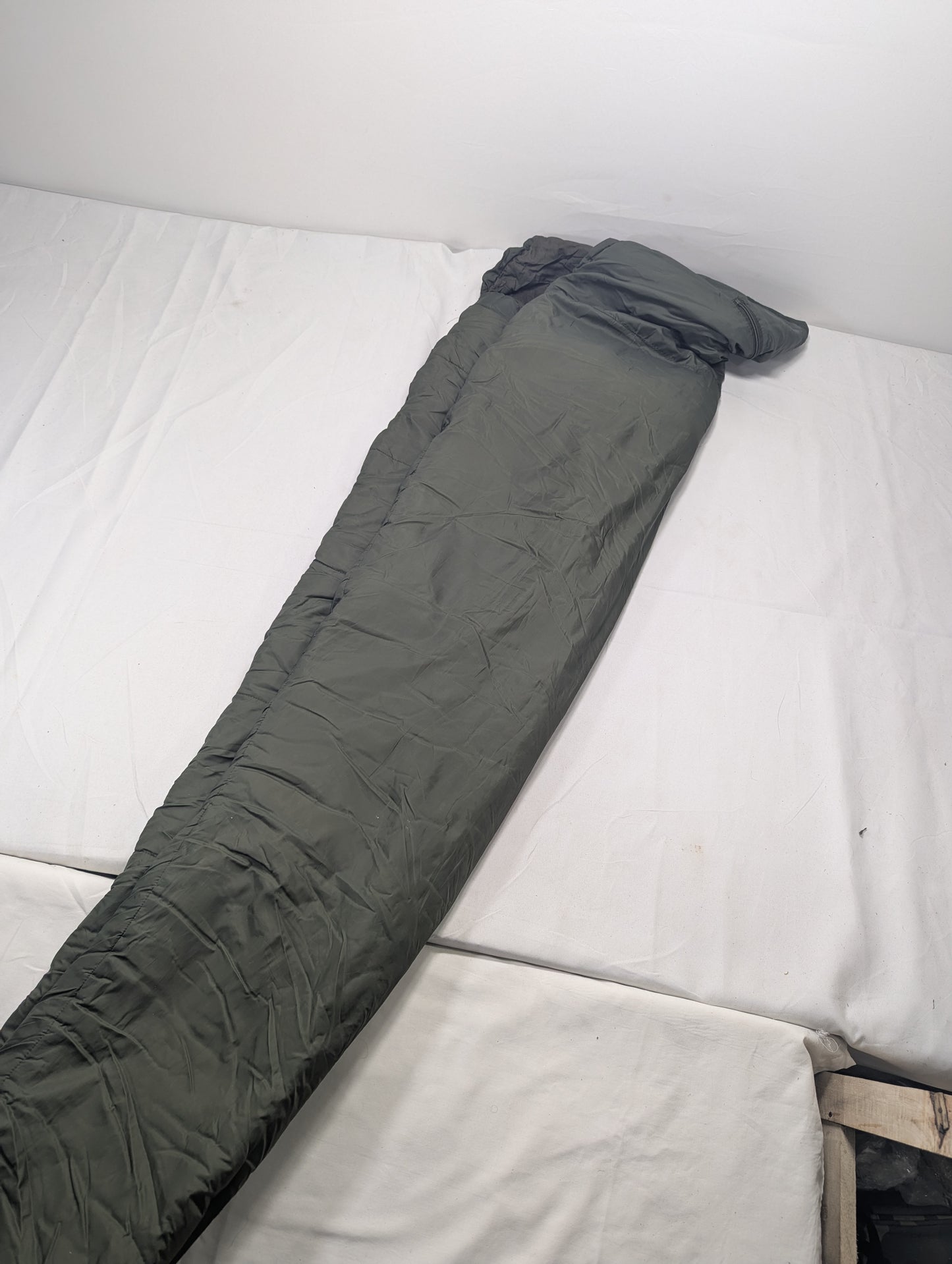 Preloved Military lot sleeping bag Sb2