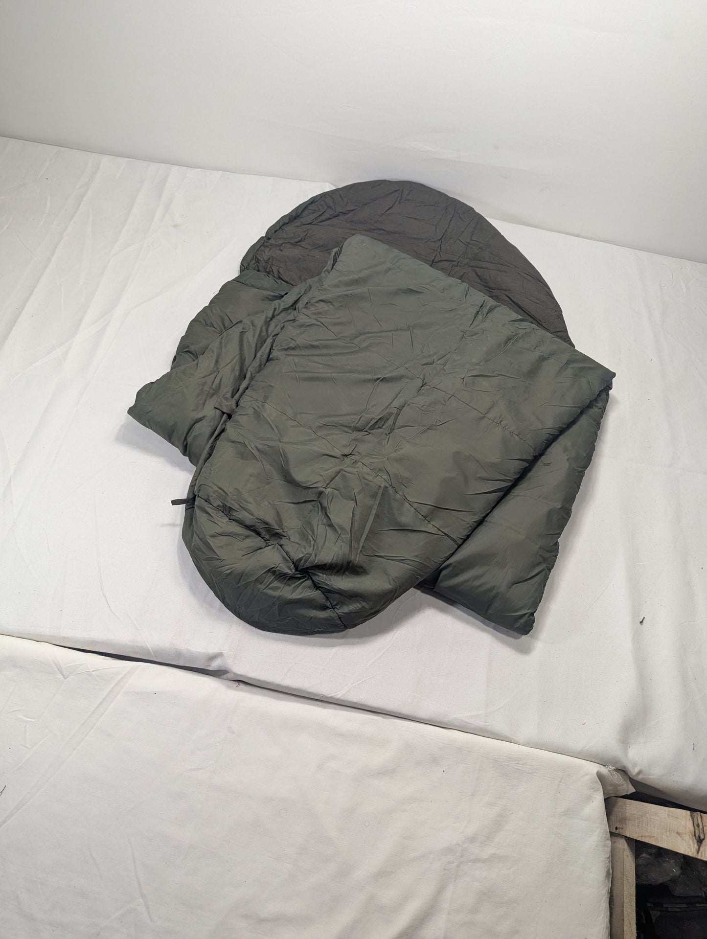 Preloved Military lot sleeping bag Sb2