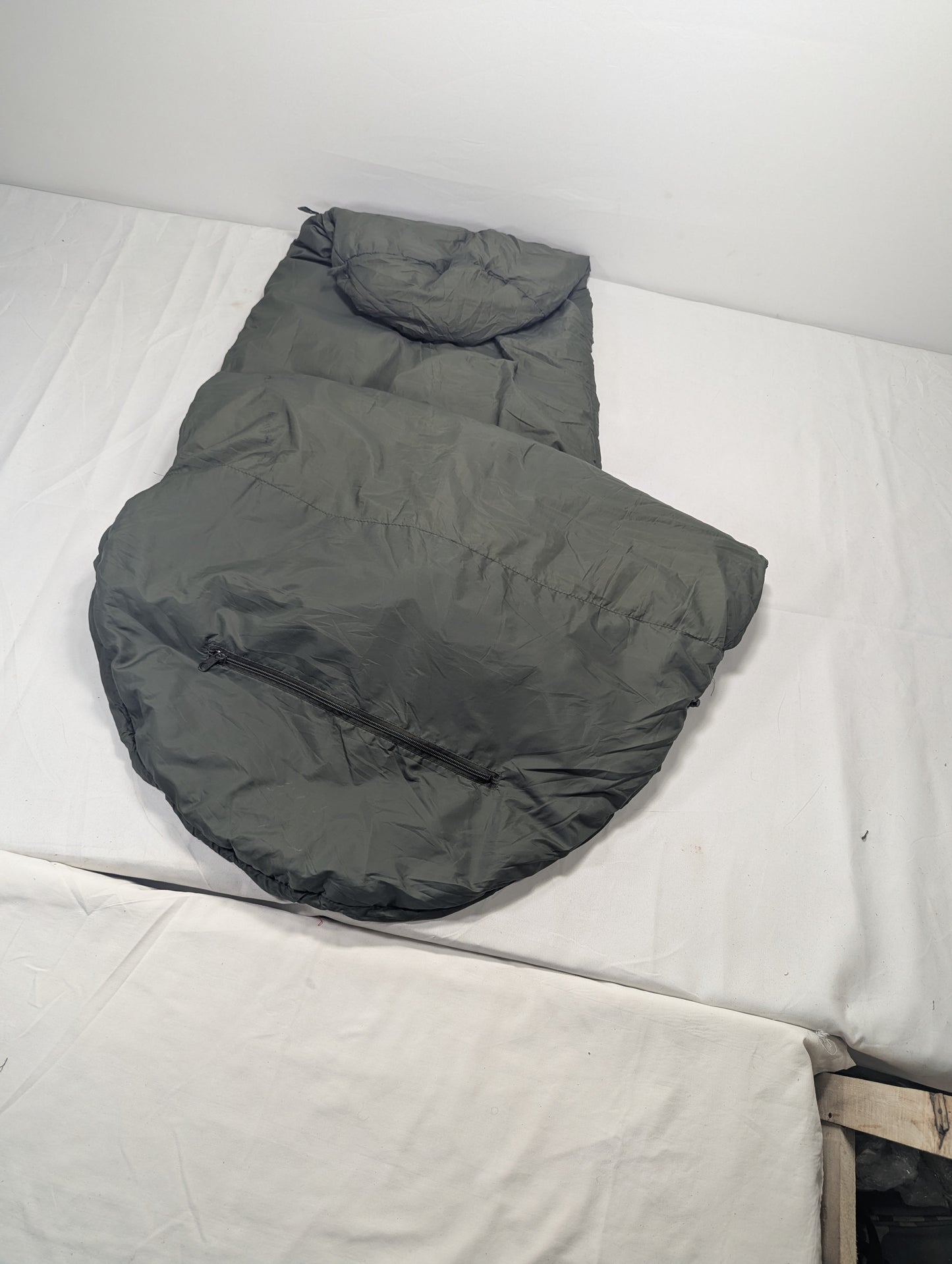 Preloved Military lot sleeping bag Sb2