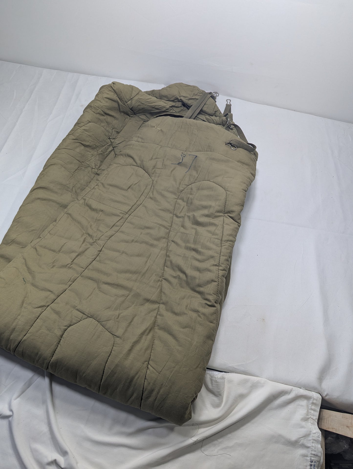 Preloved Military lot sleeping bag Sb37