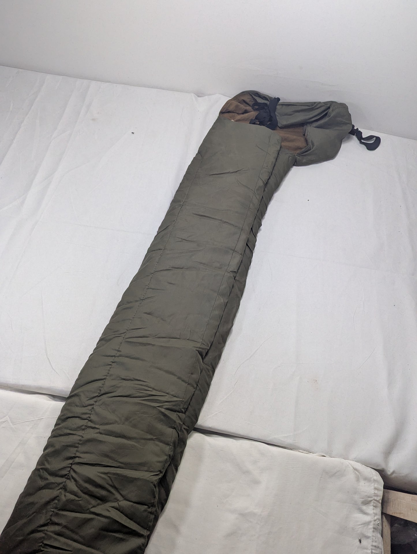 Preloved Military lot sleeping bag Sb36