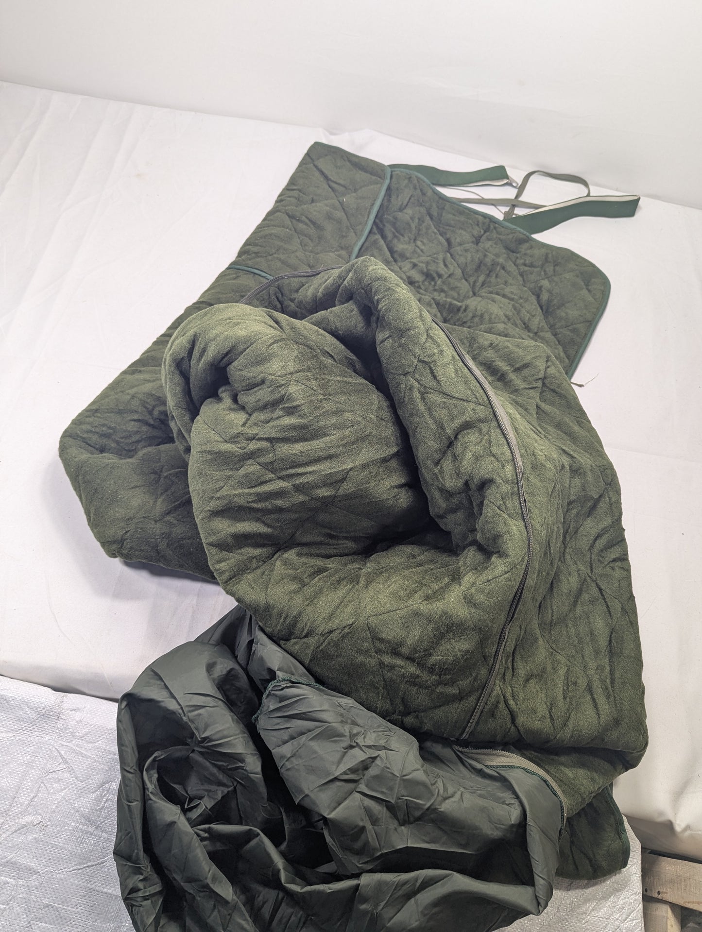 Preloved Military lot sleeping bag Sb15