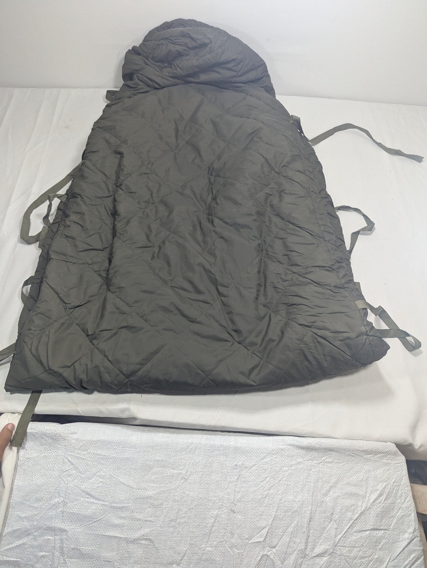 Preloved Military lot sleeping bag Sb16A