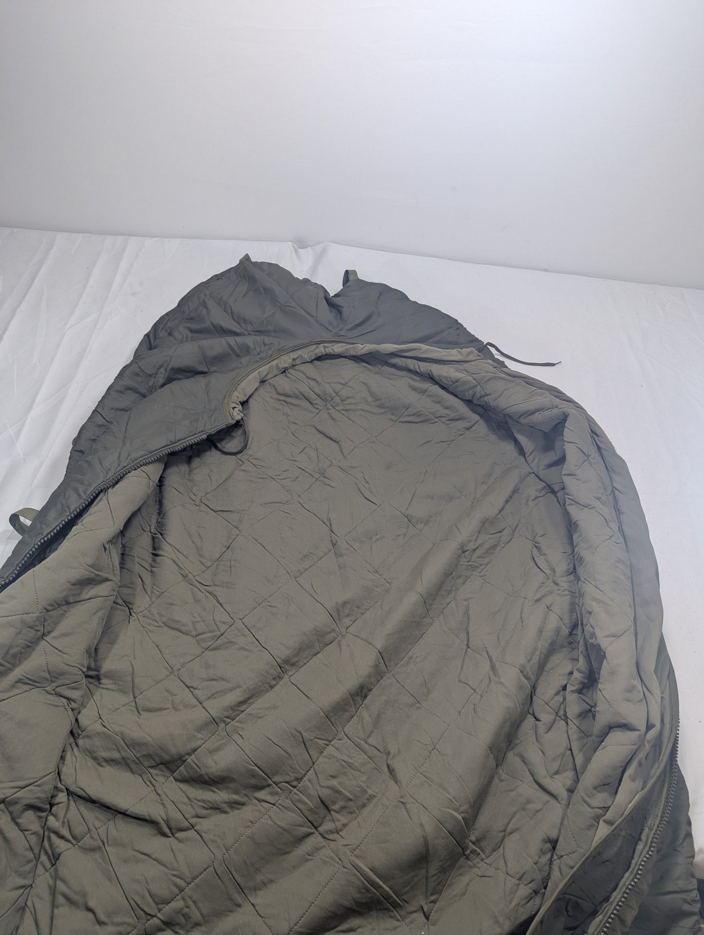 Preloved Military lot sleeping bag Sb16A