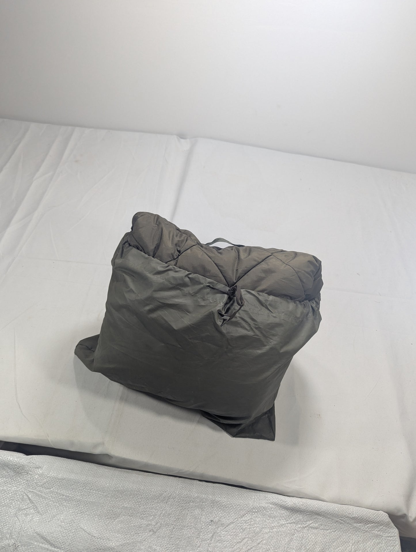 Preloved Military lot sleeping bag Sb1
