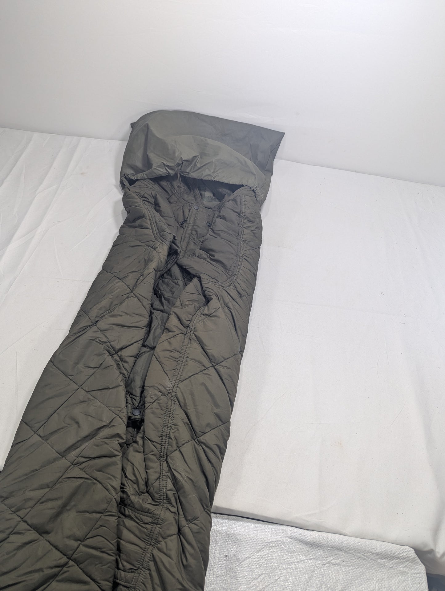 Preloved Military lot sleeping bag Sb1