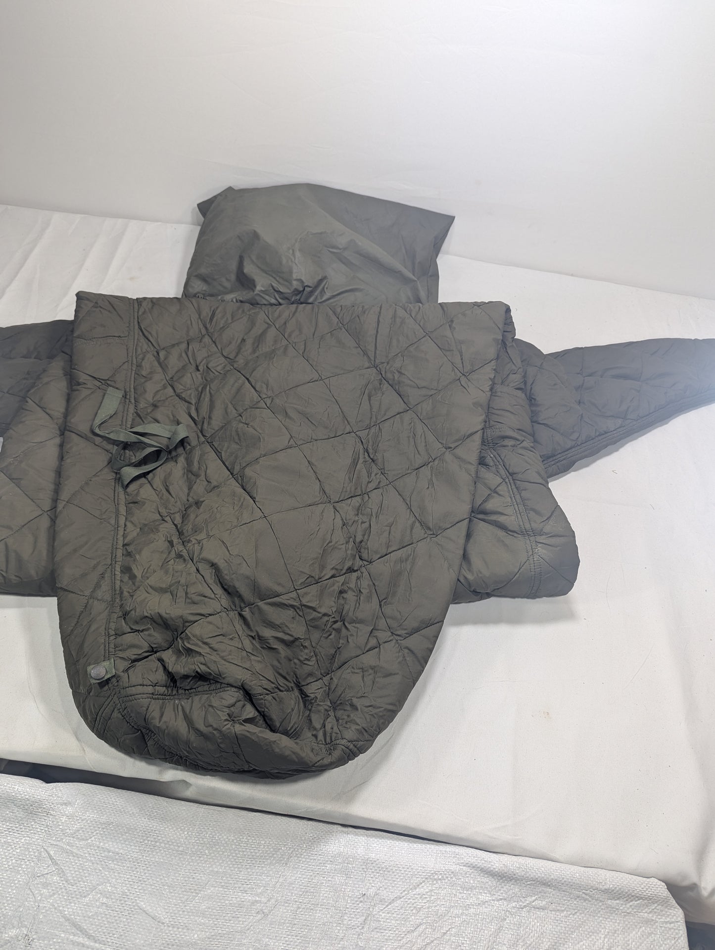 Preloved Military lot sleeping bag Sb1