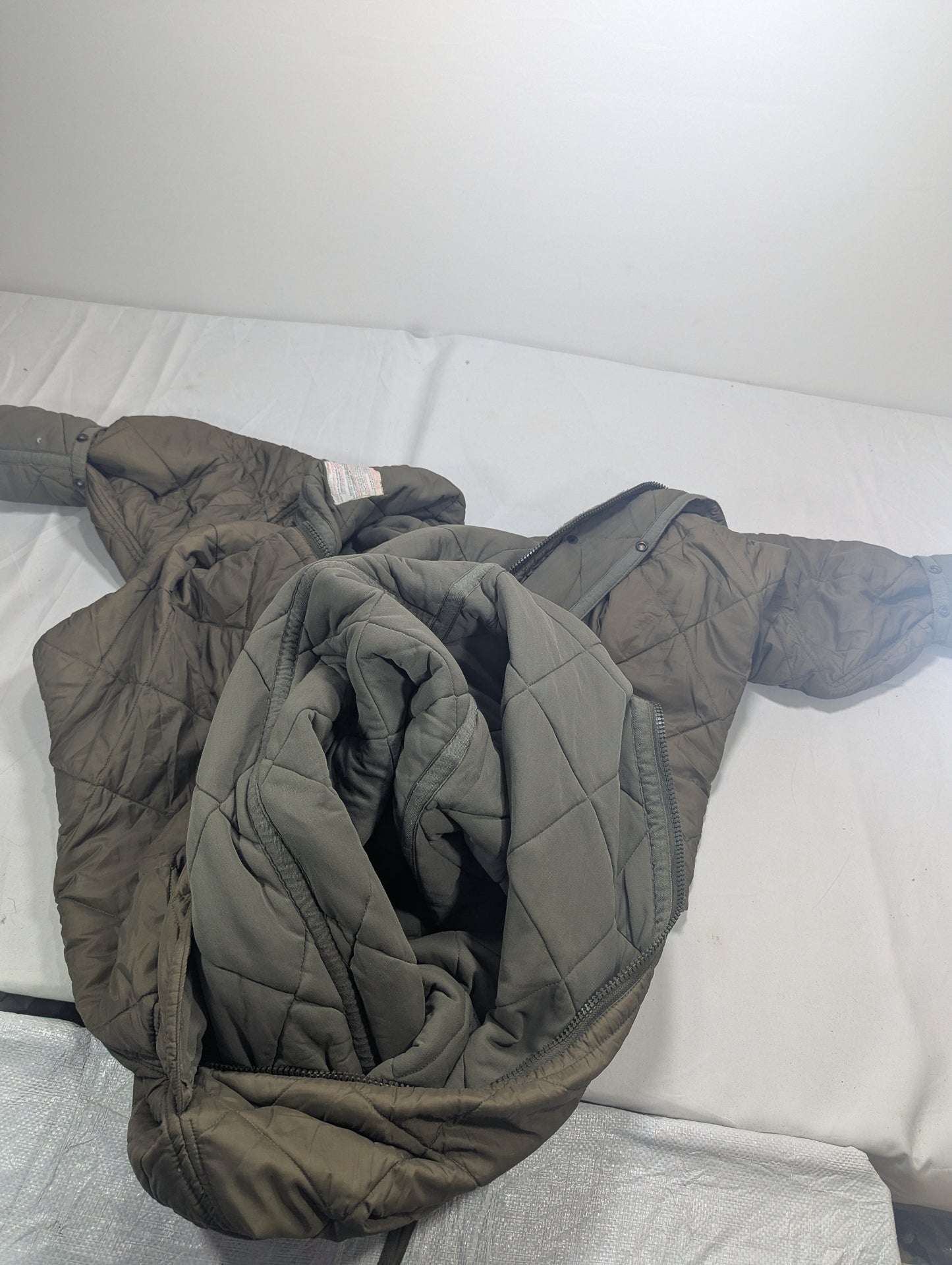 Preloved Military lot sleeping bag Sb56