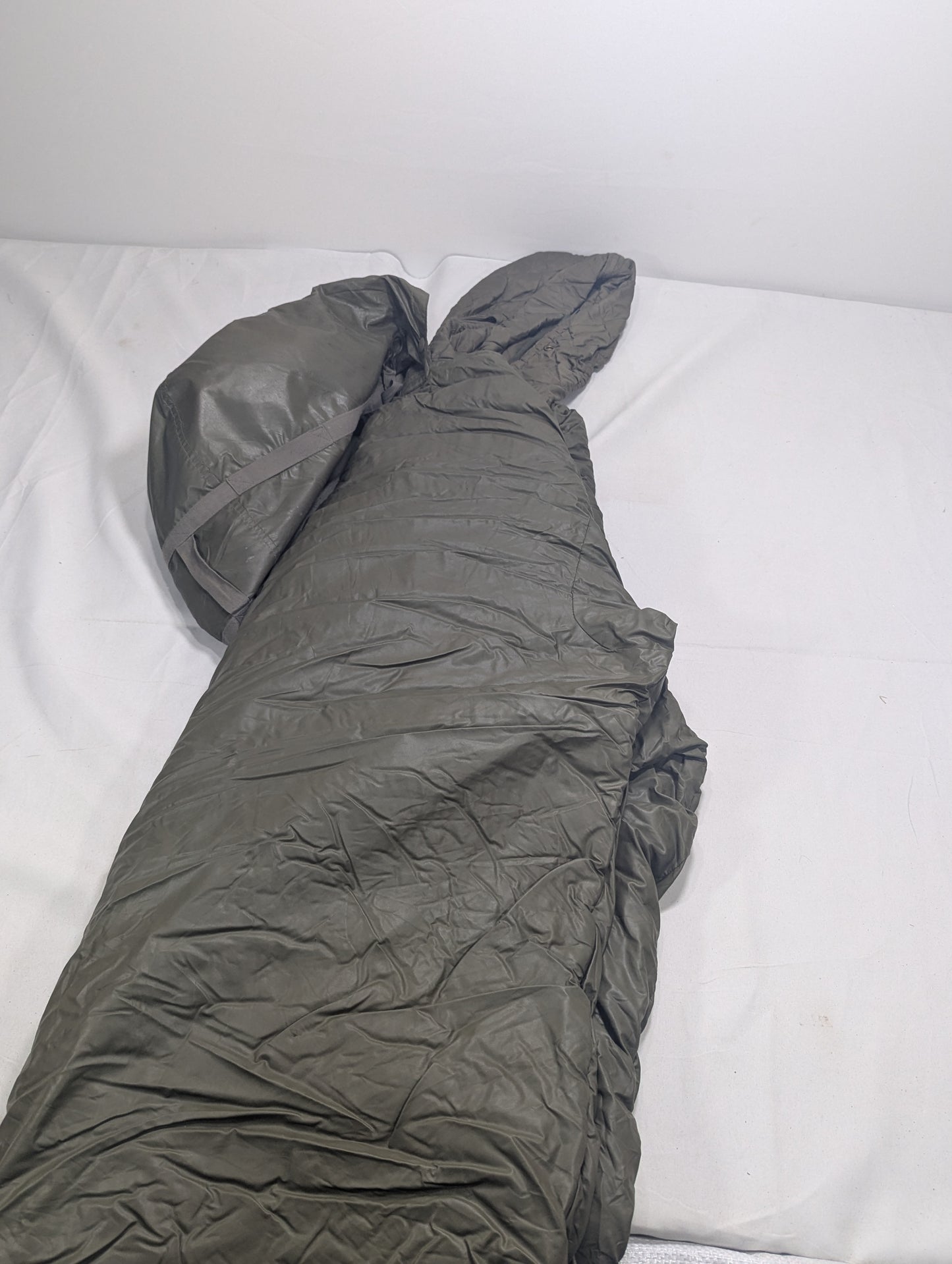 Preloved Military lot sleeping bag Sb93