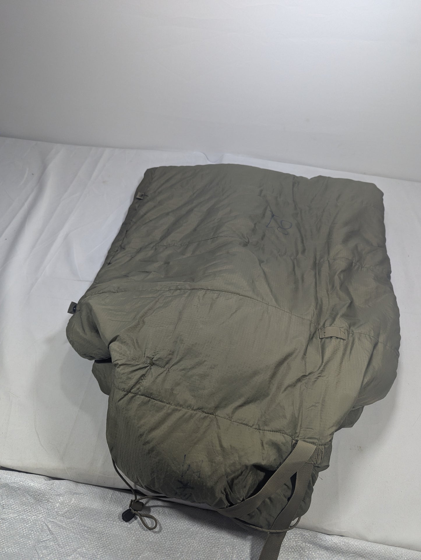 Preloved Military lot sleeping bag Sb81
