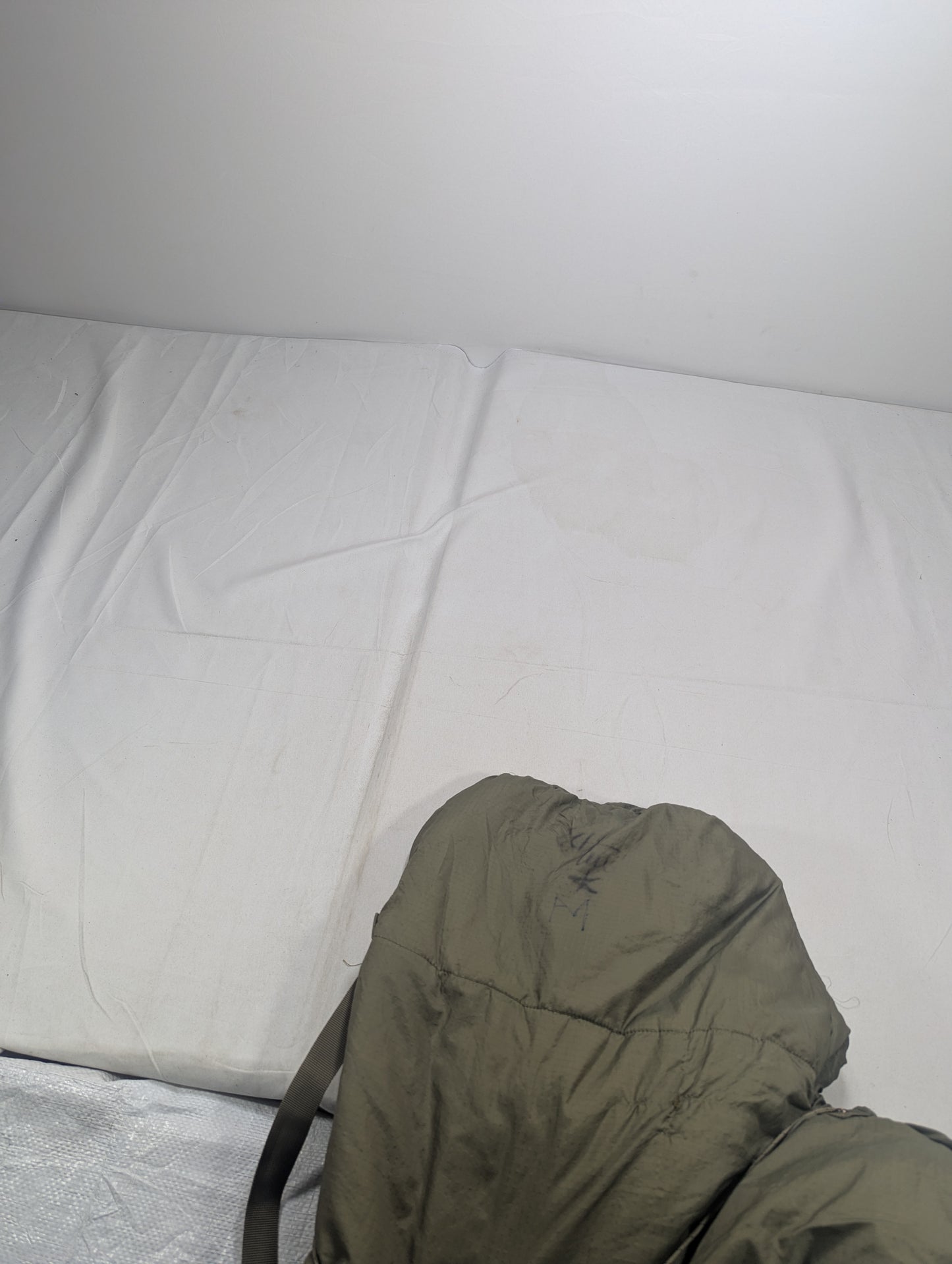Preloved Military lot sleeping bag Sb81