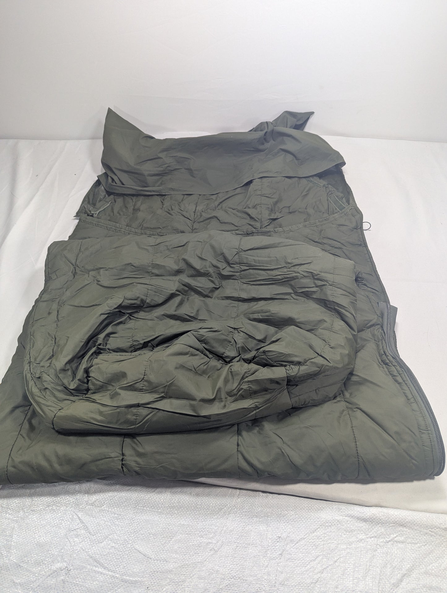 Preloved Military lot sleeping bag Sb25