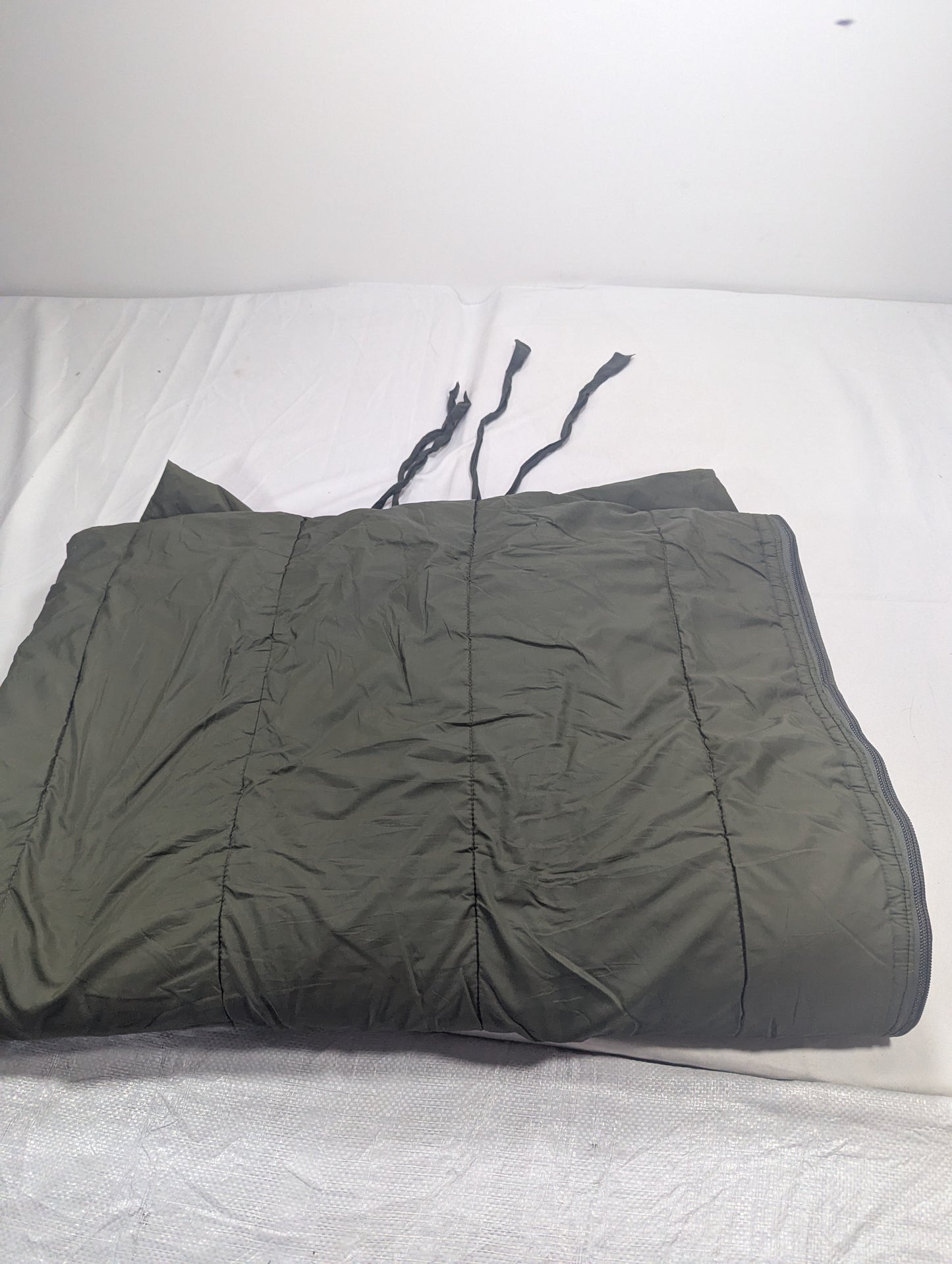 Preloved Military lot sleeping bag Sb25