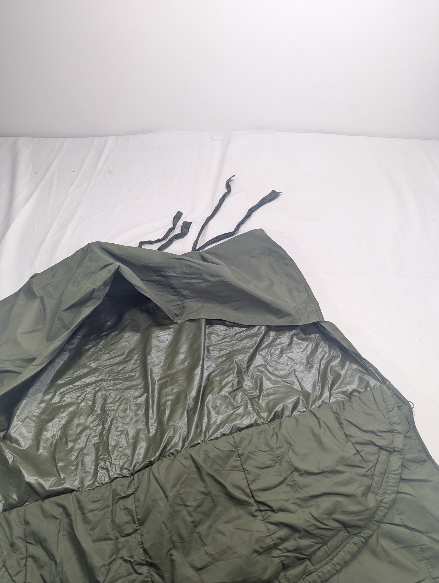 Preloved Military lot sleeping bag Sb25