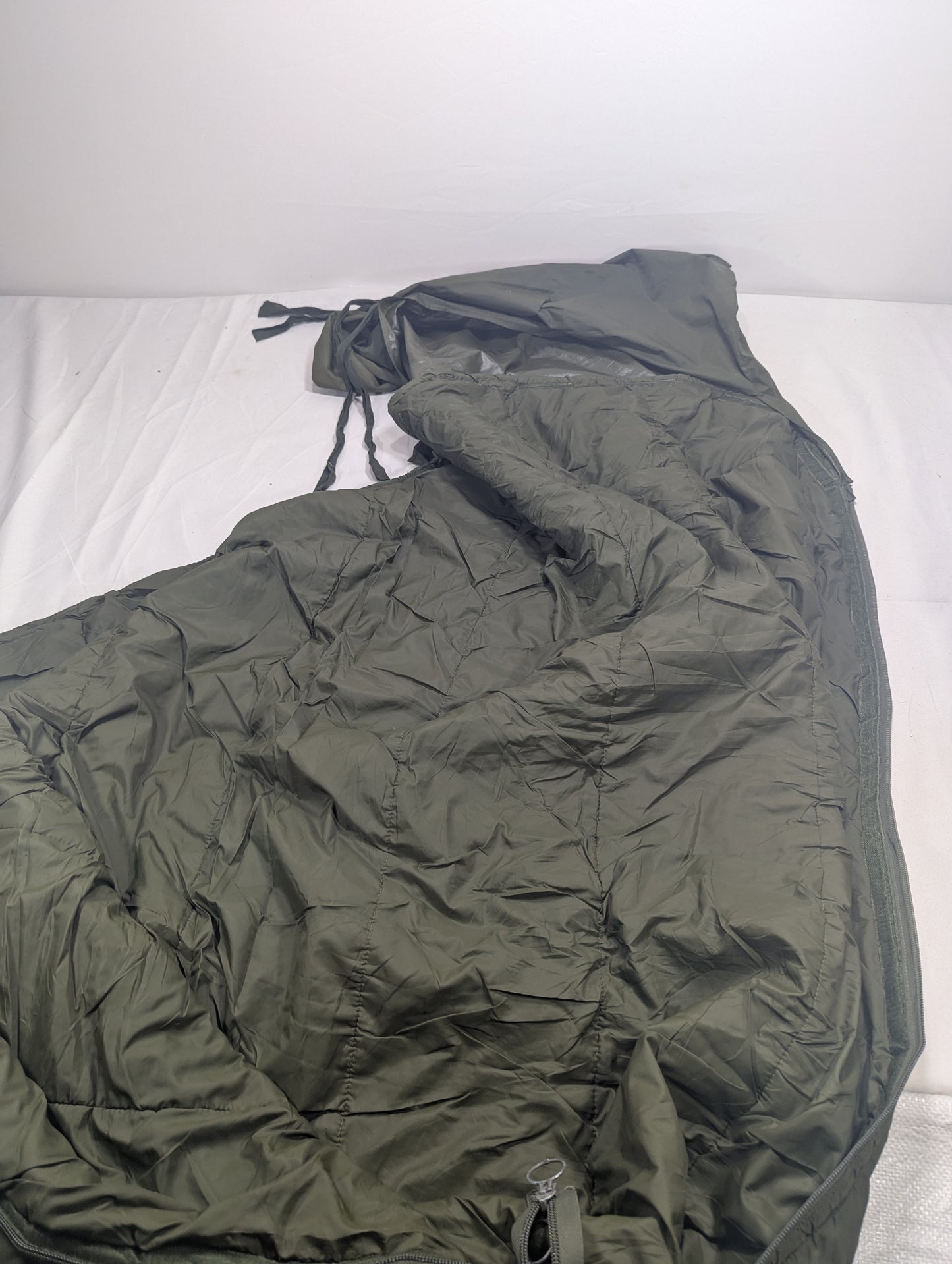 Preloved Military lot sleeping bag Sb25
