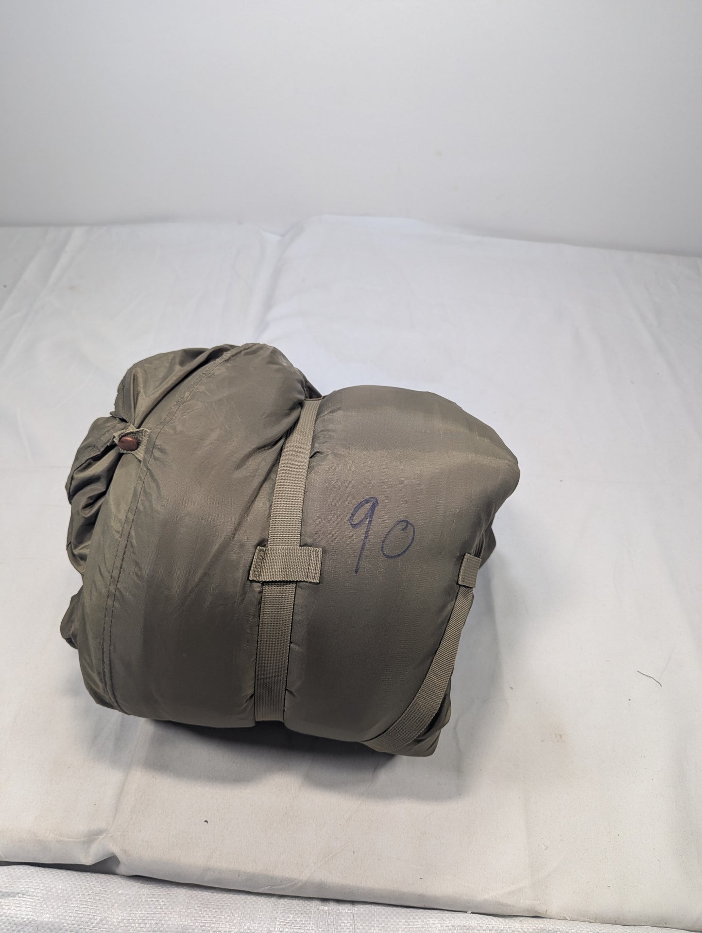 Preloved Military lot sleeping bag Sb90