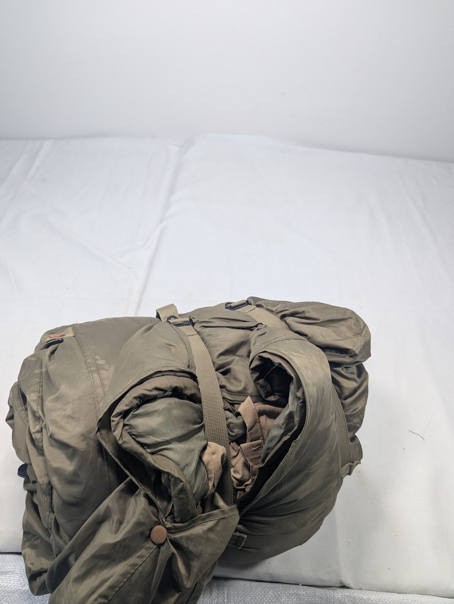 Preloved Military lot sleeping bag Sb90