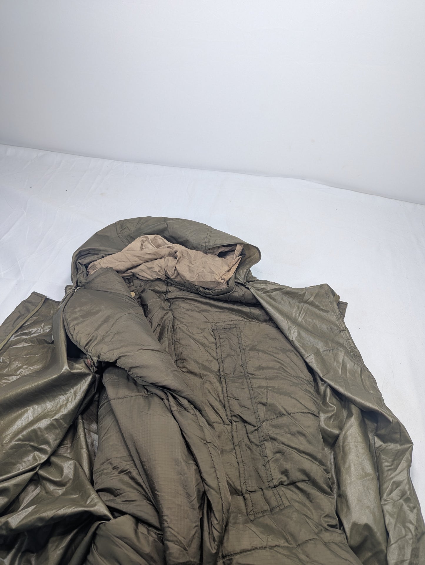 Preloved Military lot sleeping bag Sb90