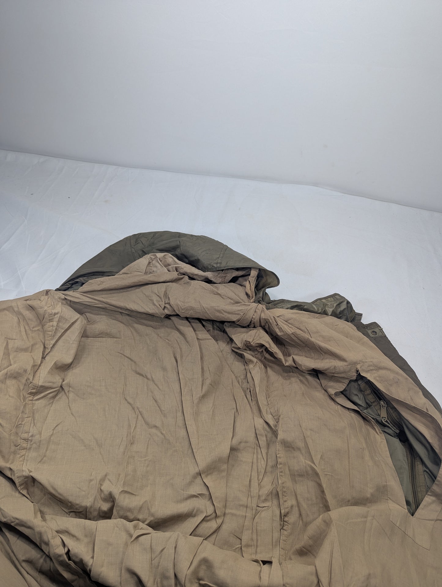 Preloved Military lot sleeping bag Sb90