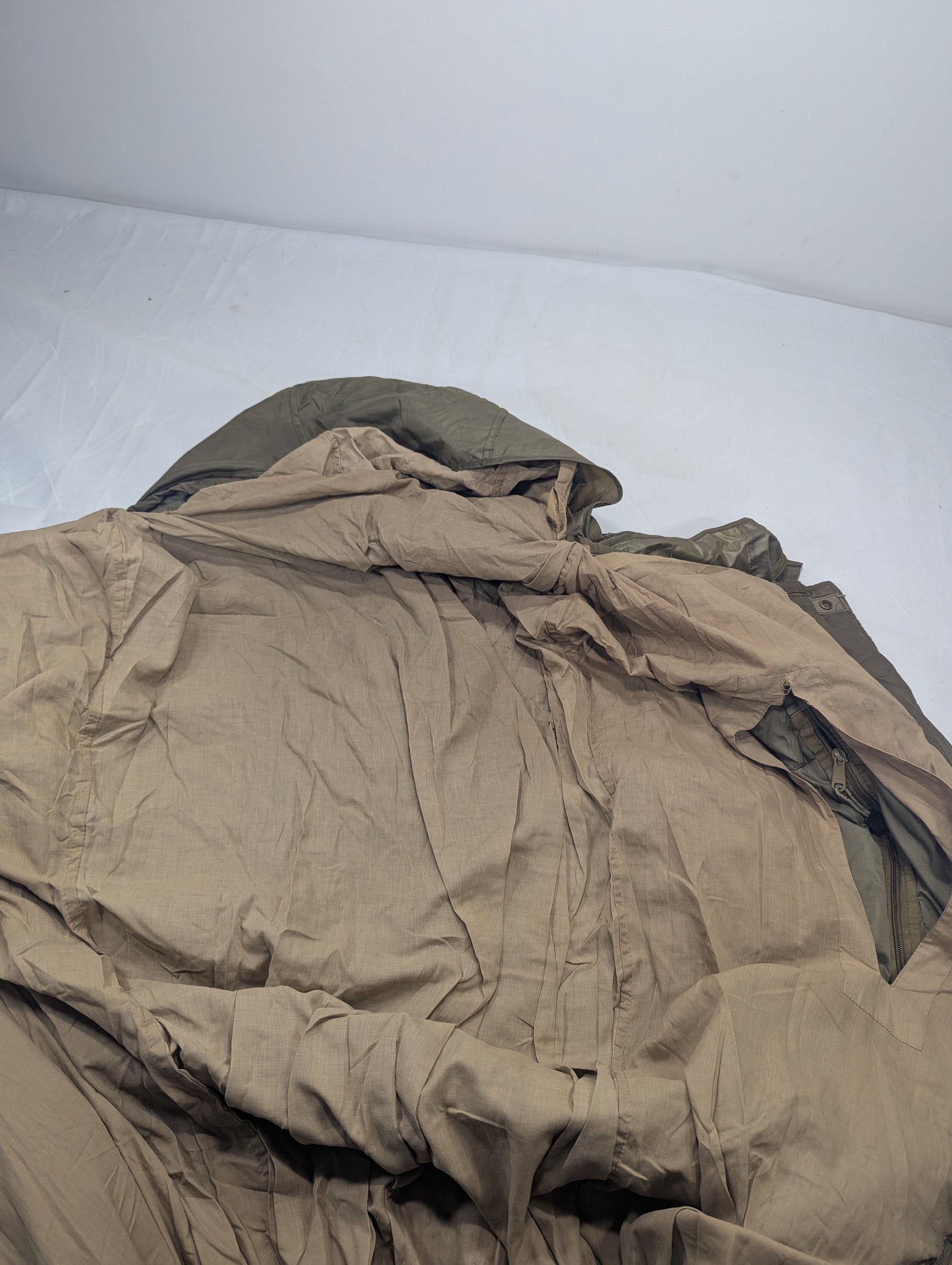 Preloved Military lot sleeping bag Sb90