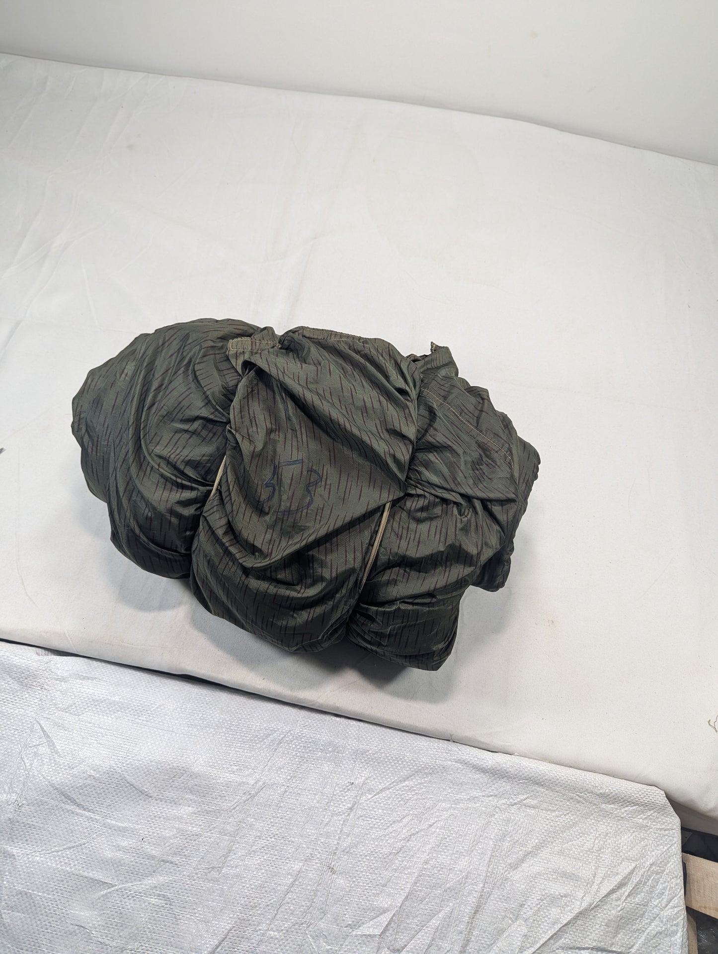Preloved Military lot sleeping bag Sb53