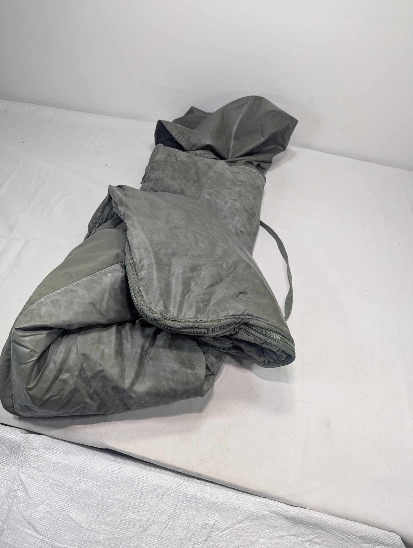 Preloved Military lot sleeping bag Sb 1D