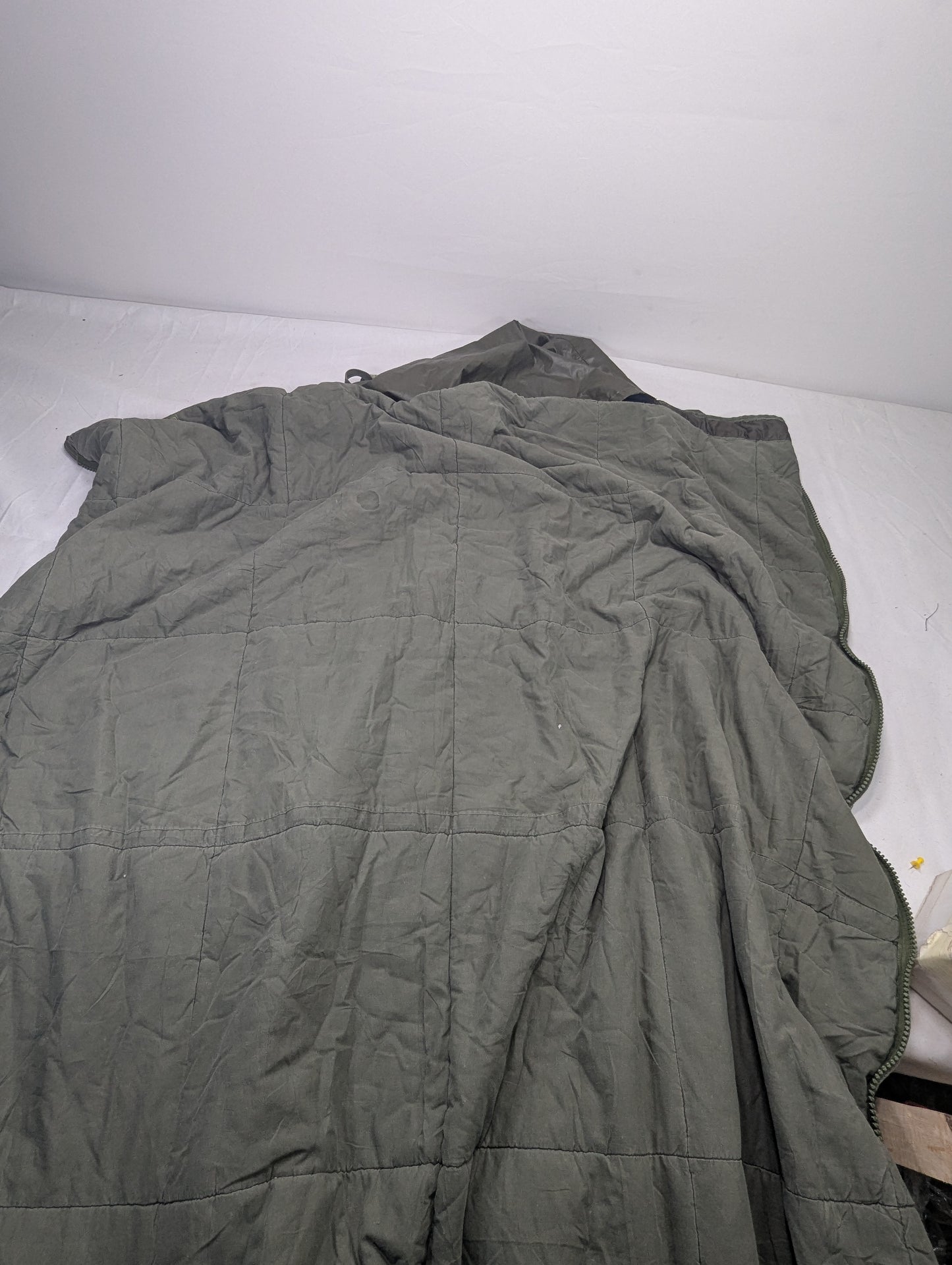 Preloved Military lot sleeping bag Sb 1D
