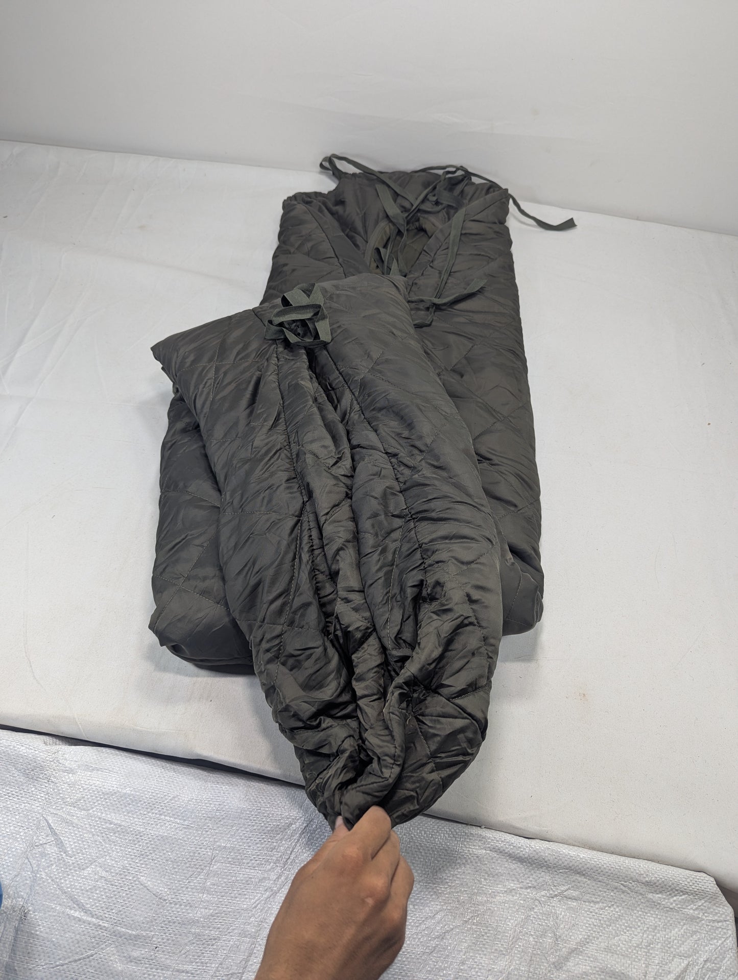 Preloved Military lot sleeping bag Sb91