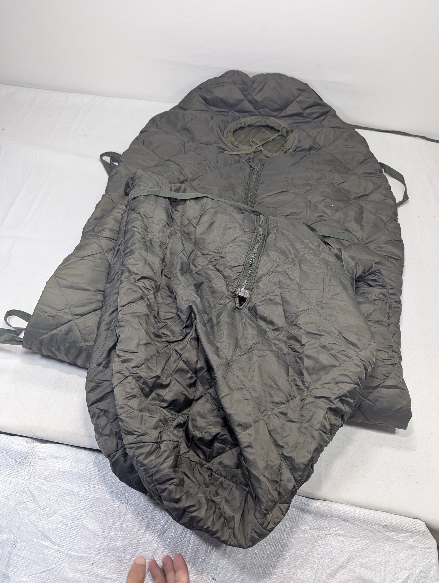 Preloved Military lot sleeping bag Sb91
