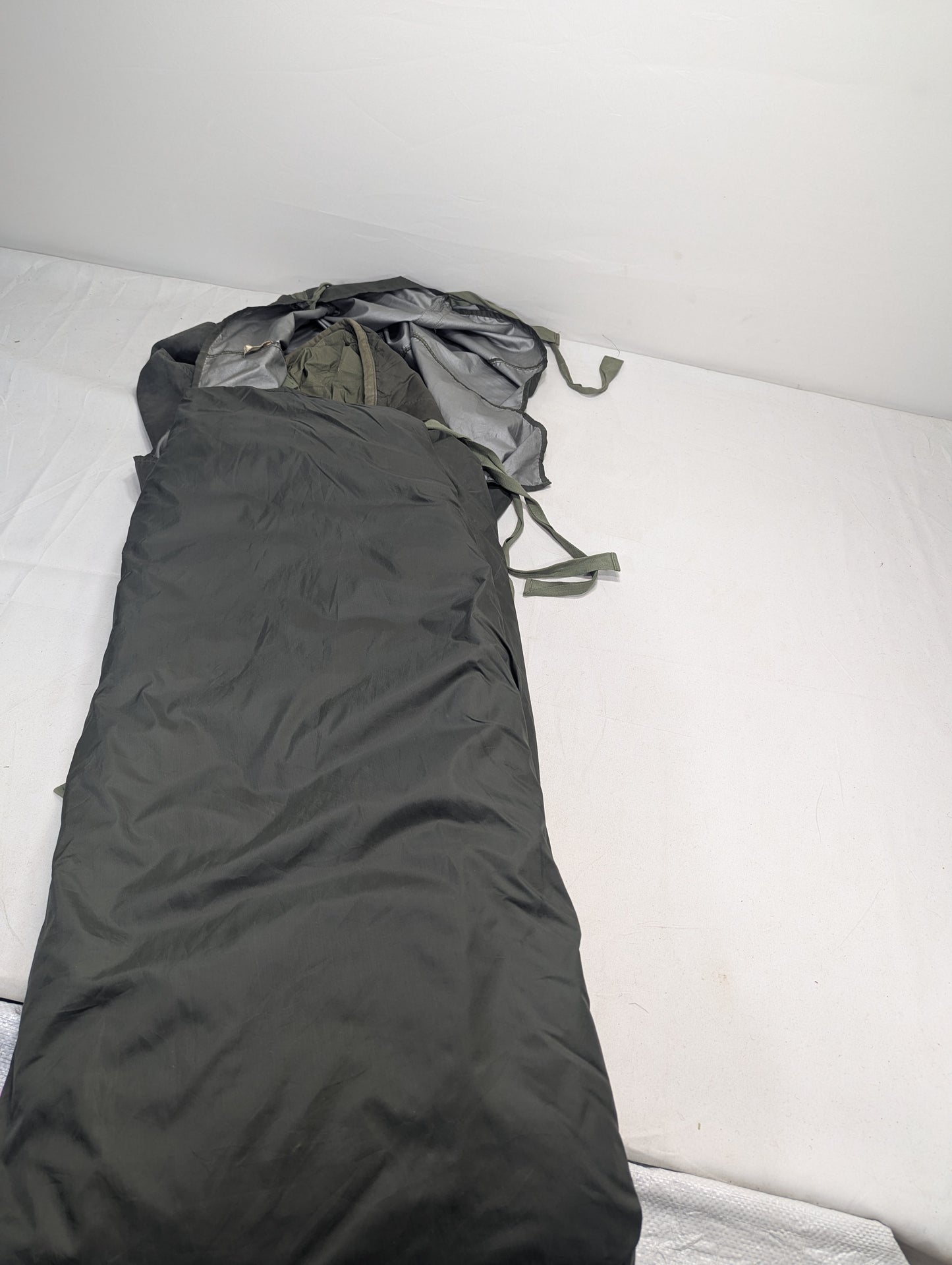 Preloved Military lot sleeping bag Sb14