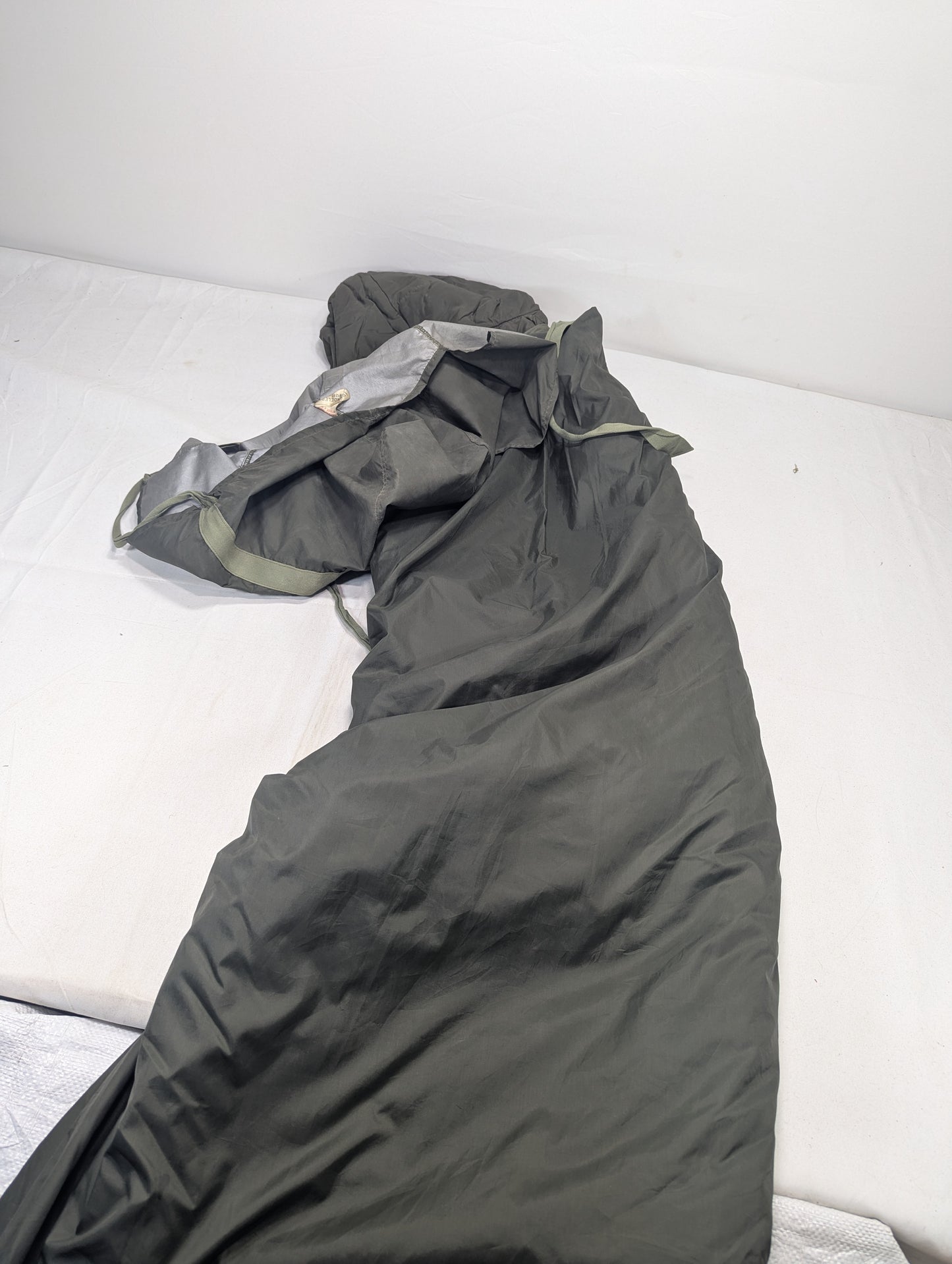 Preloved Military lot sleeping bag Sb14