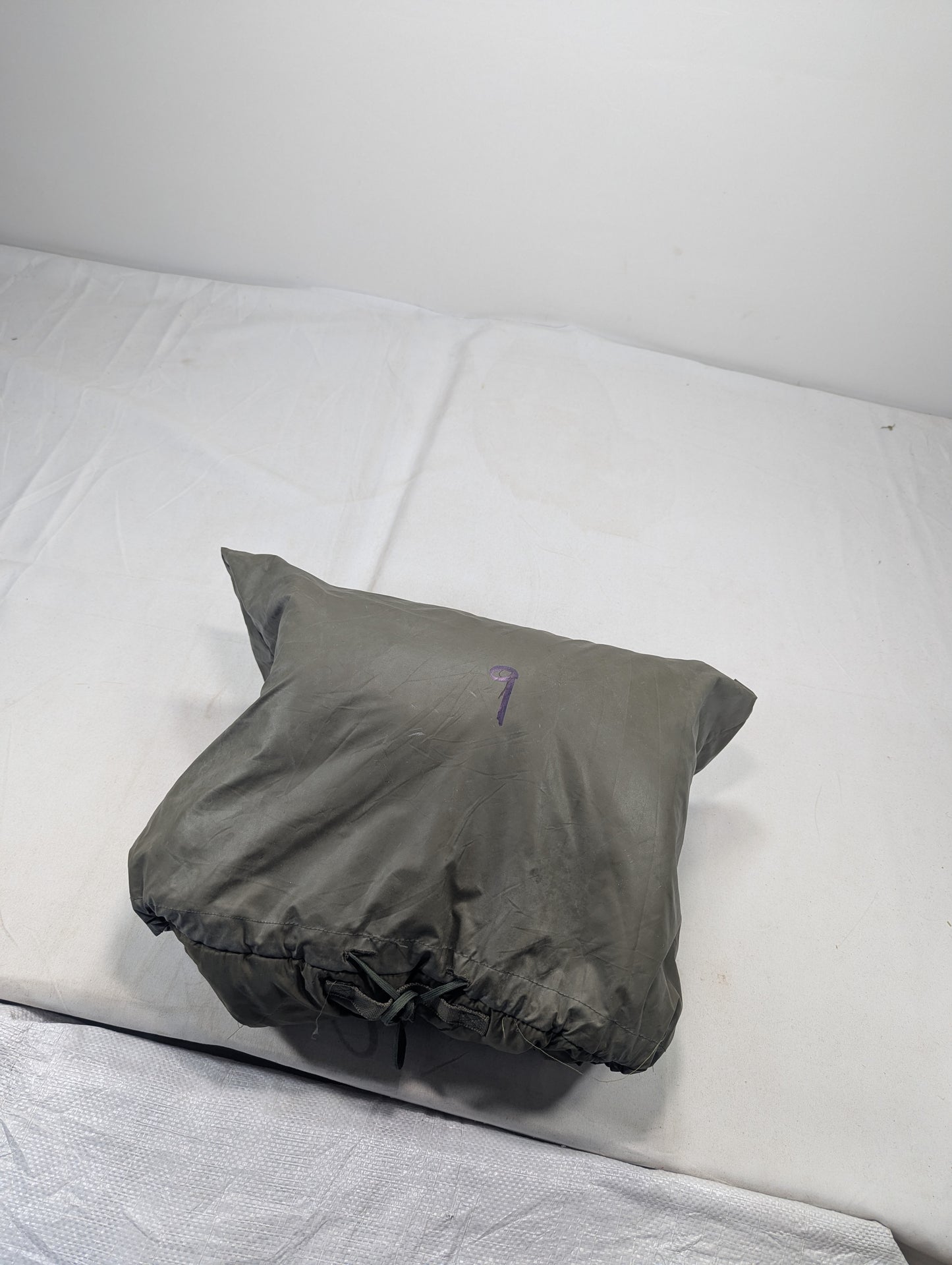 Preloved Military lot sleeping bag Sb9 S L5