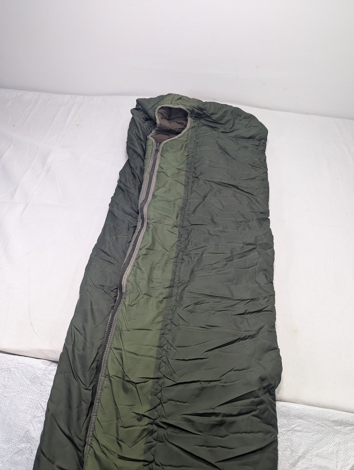 Preloved Military lot sleeping bag Sb19