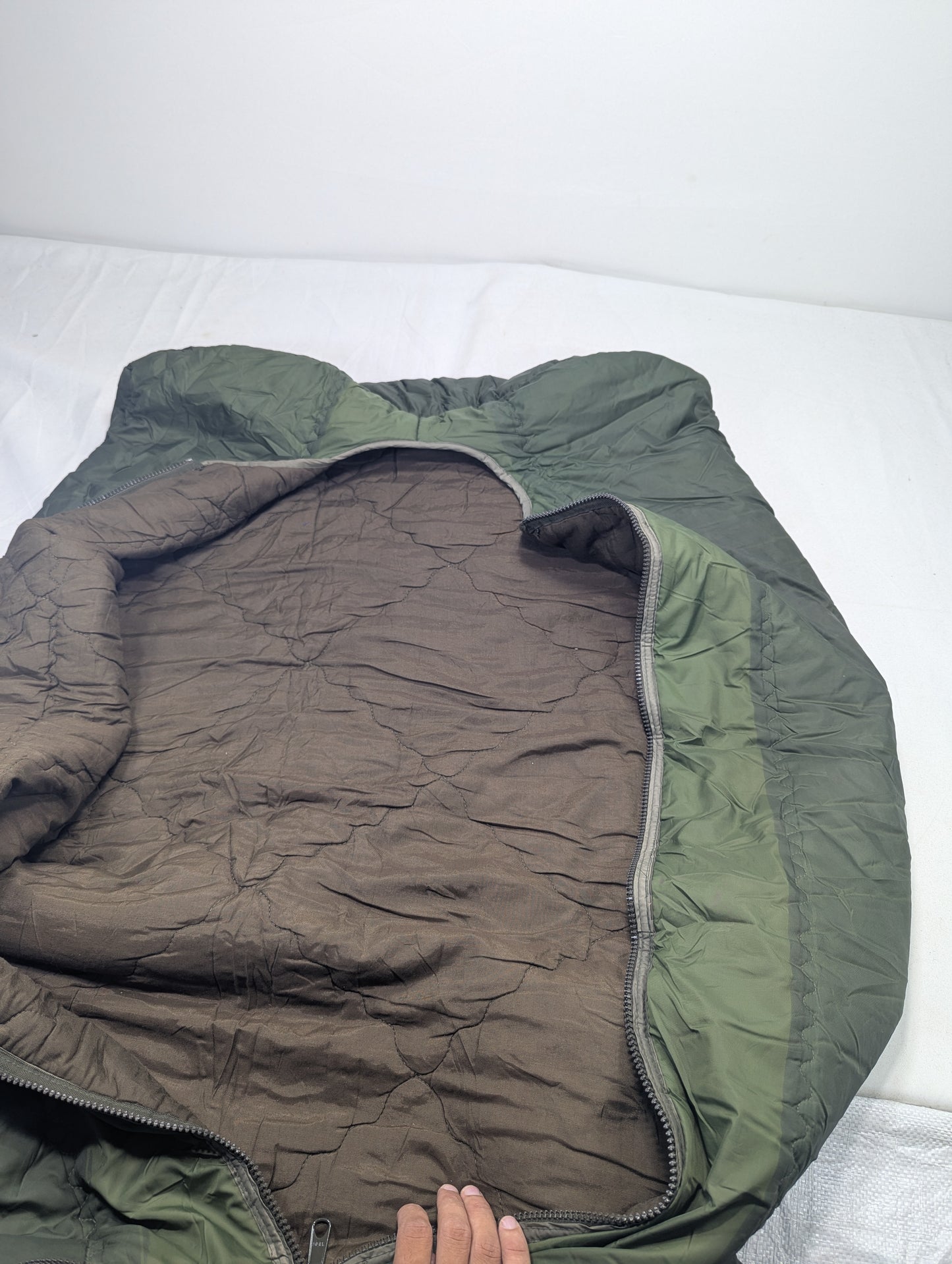 Preloved Military lot sleeping bag Sb19