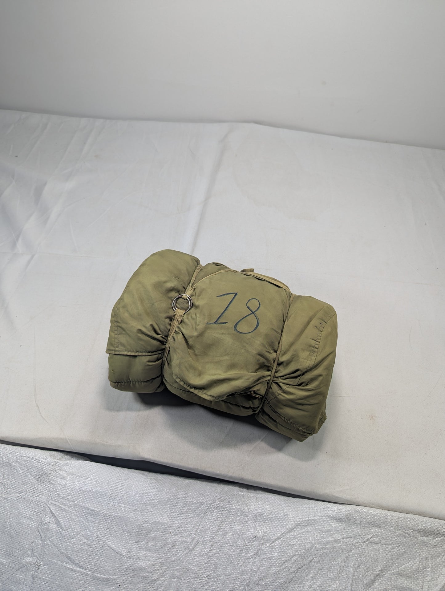Preloved Military lot sleeping bag Sb81