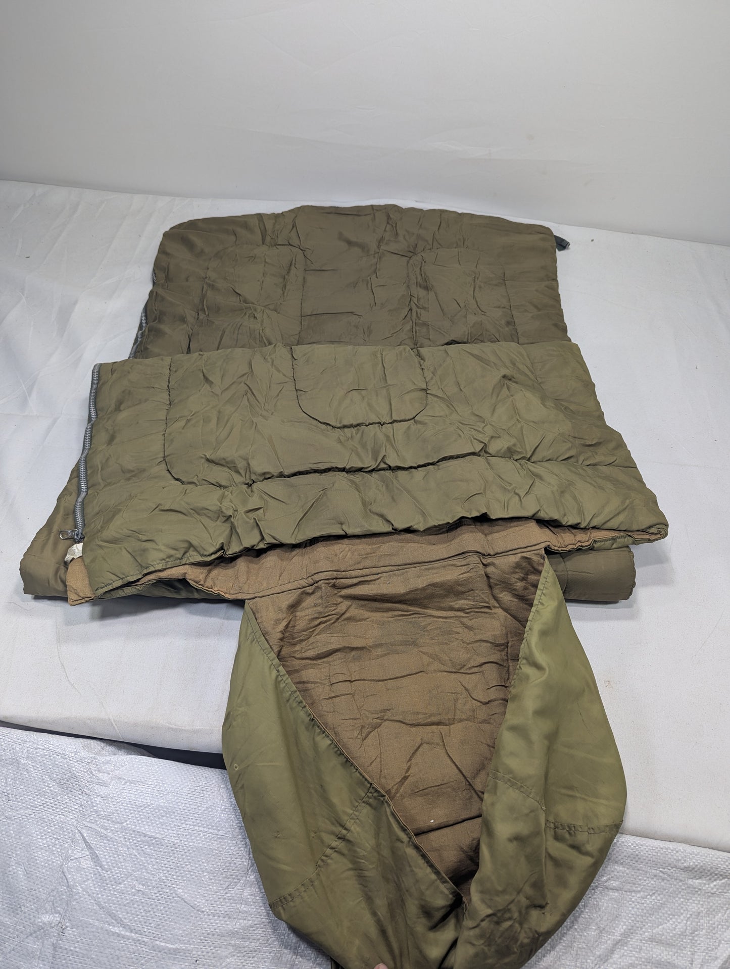 Preloved Military lot sleeping bag Sb81