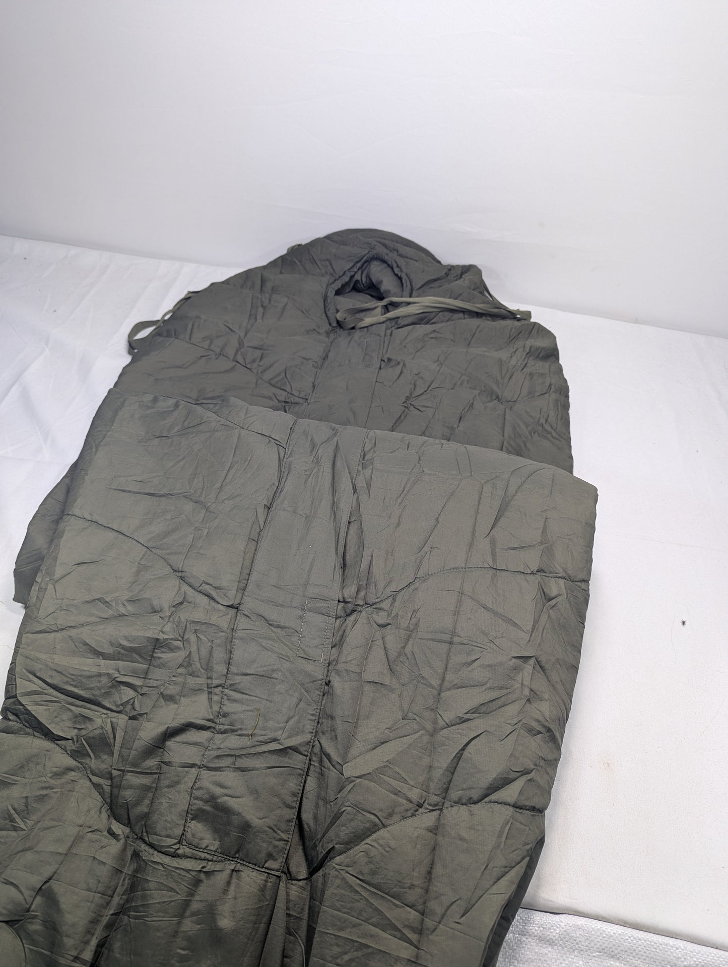 Preloved Military lot sleeping bag Sb29