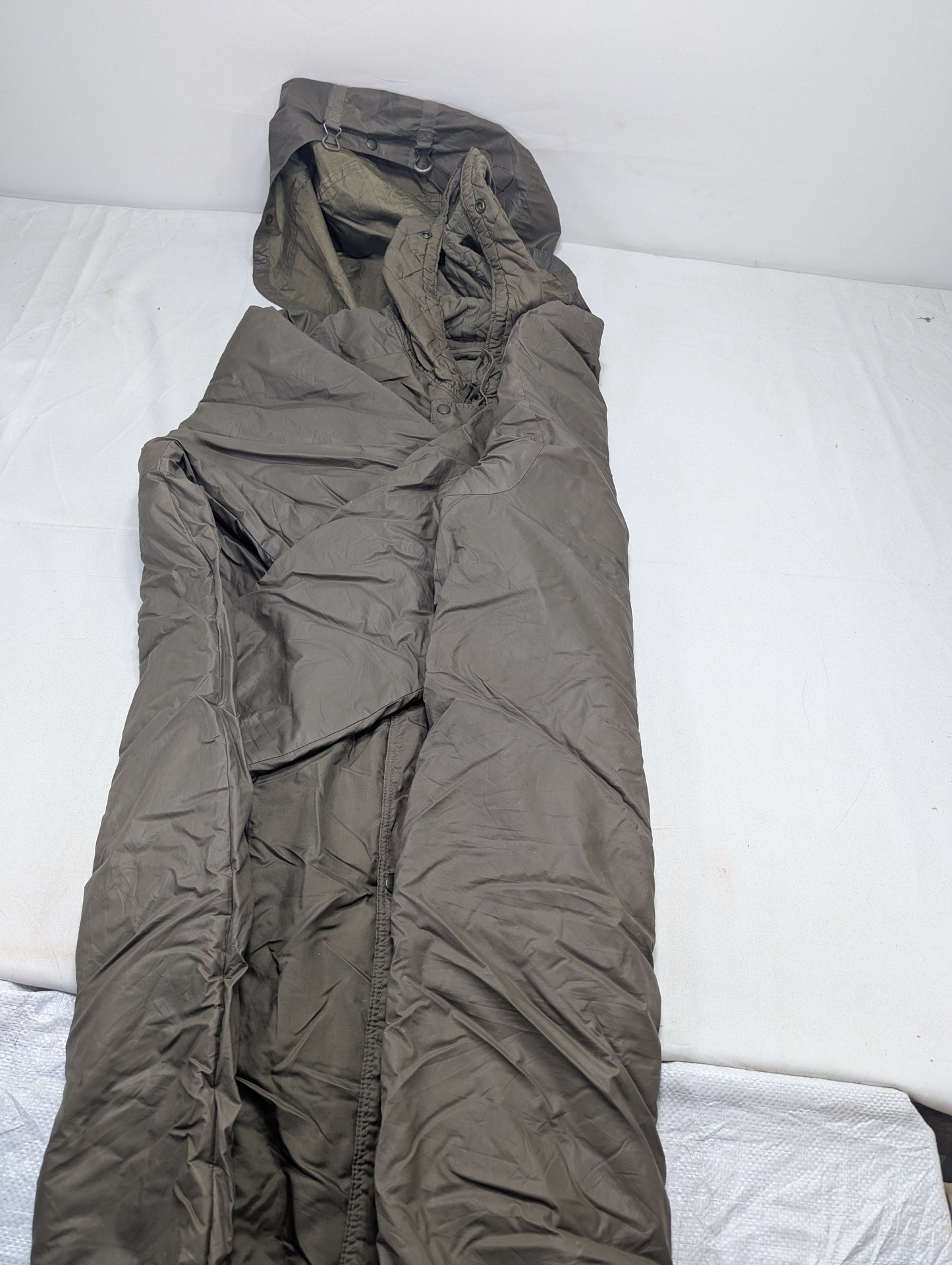 Preloved Military lot sleeping bag Sb68