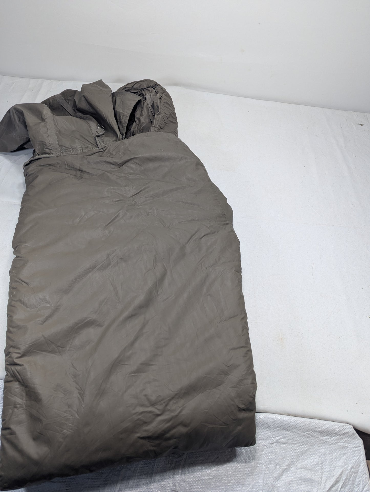 Preloved Military lot sleeping bag Sb68
